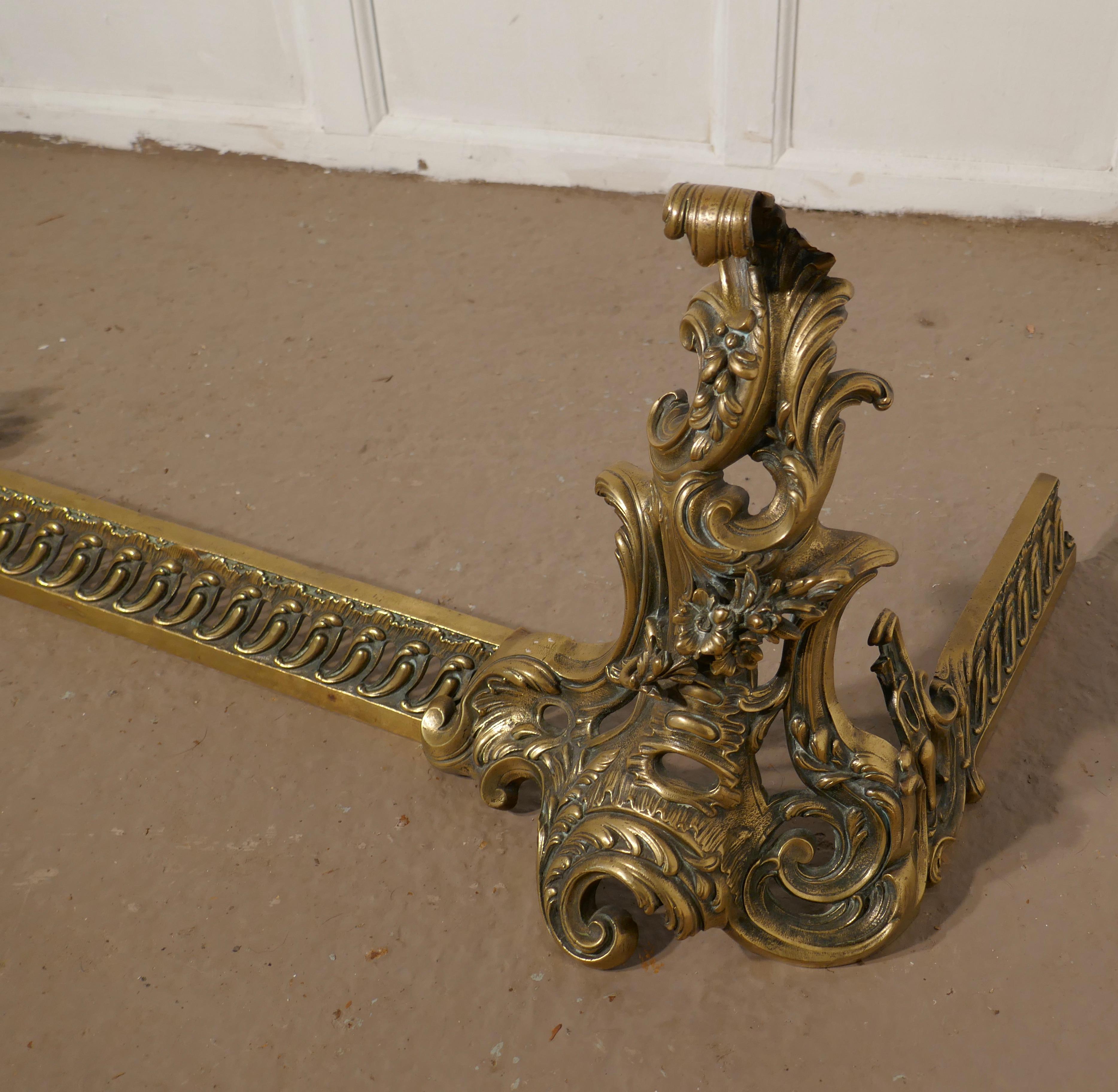 Large French Rococo Brass Extending Fender with Decorative Chenets 2