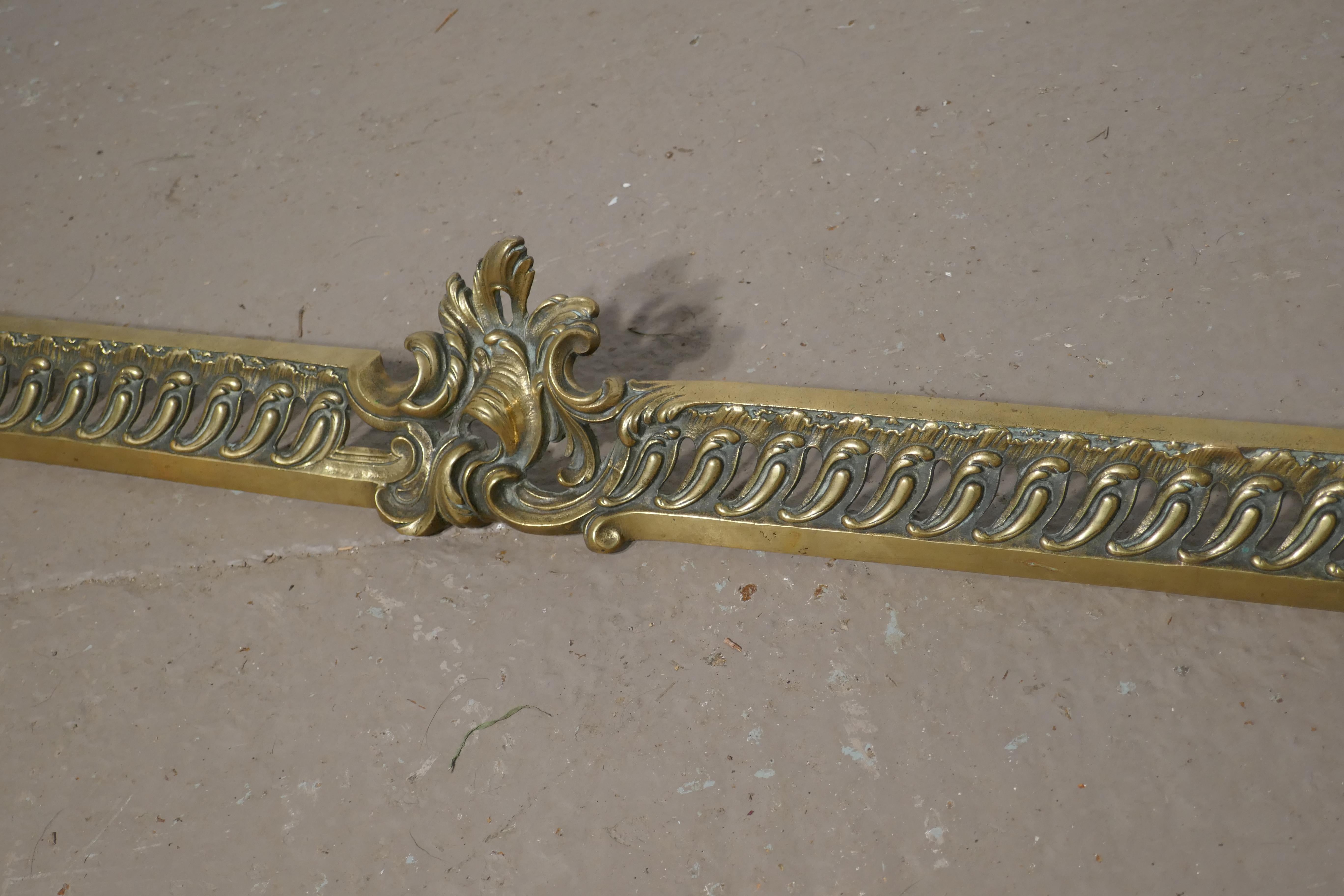 Large French Rococo Brass Extending Fender with Decorative Chenets 3
