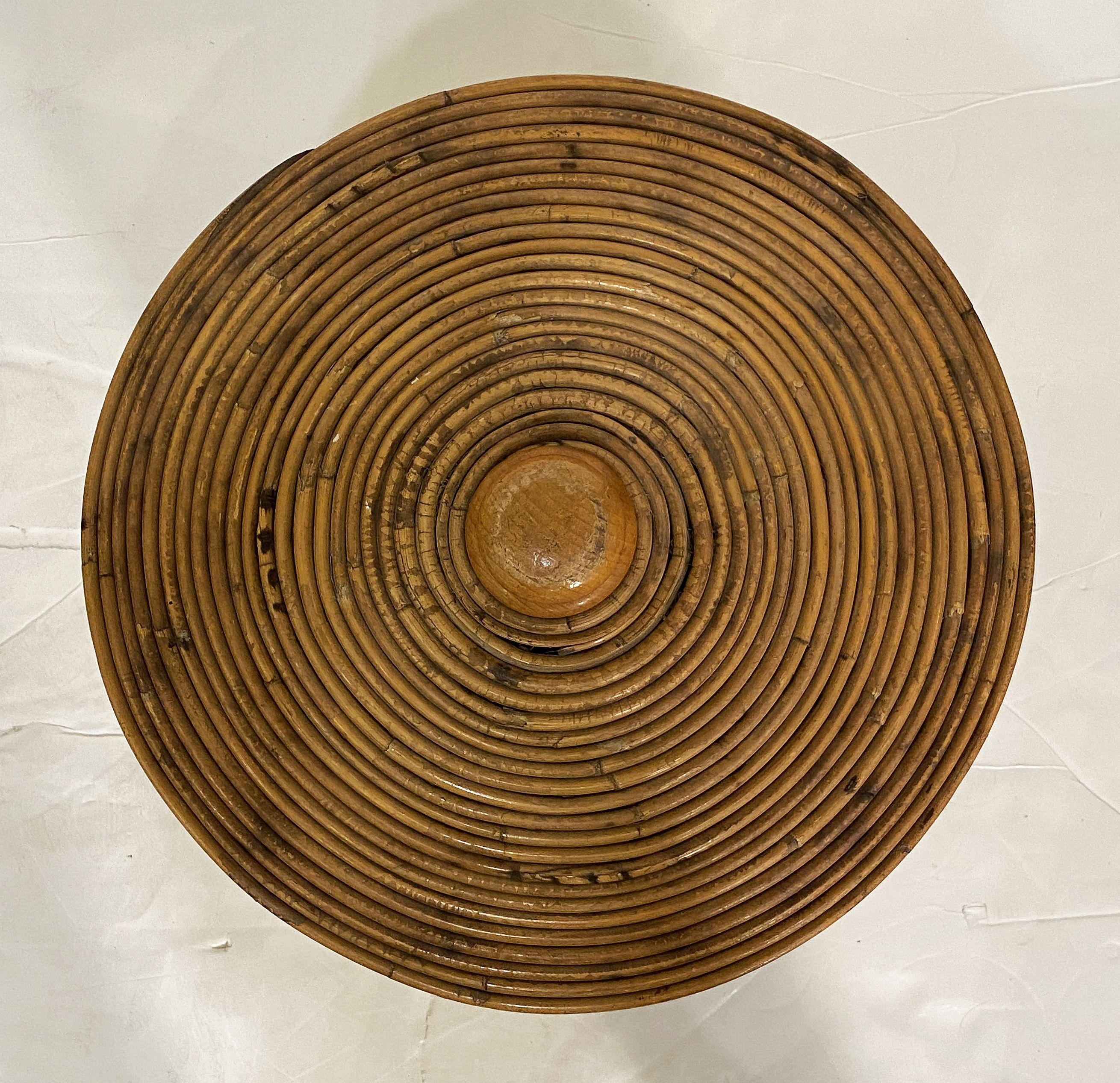 Großer französischer runder Korbbehälter aus spiralförmigem Schilfrohr mit Deckel (20. Jahrhundert) im Angebot