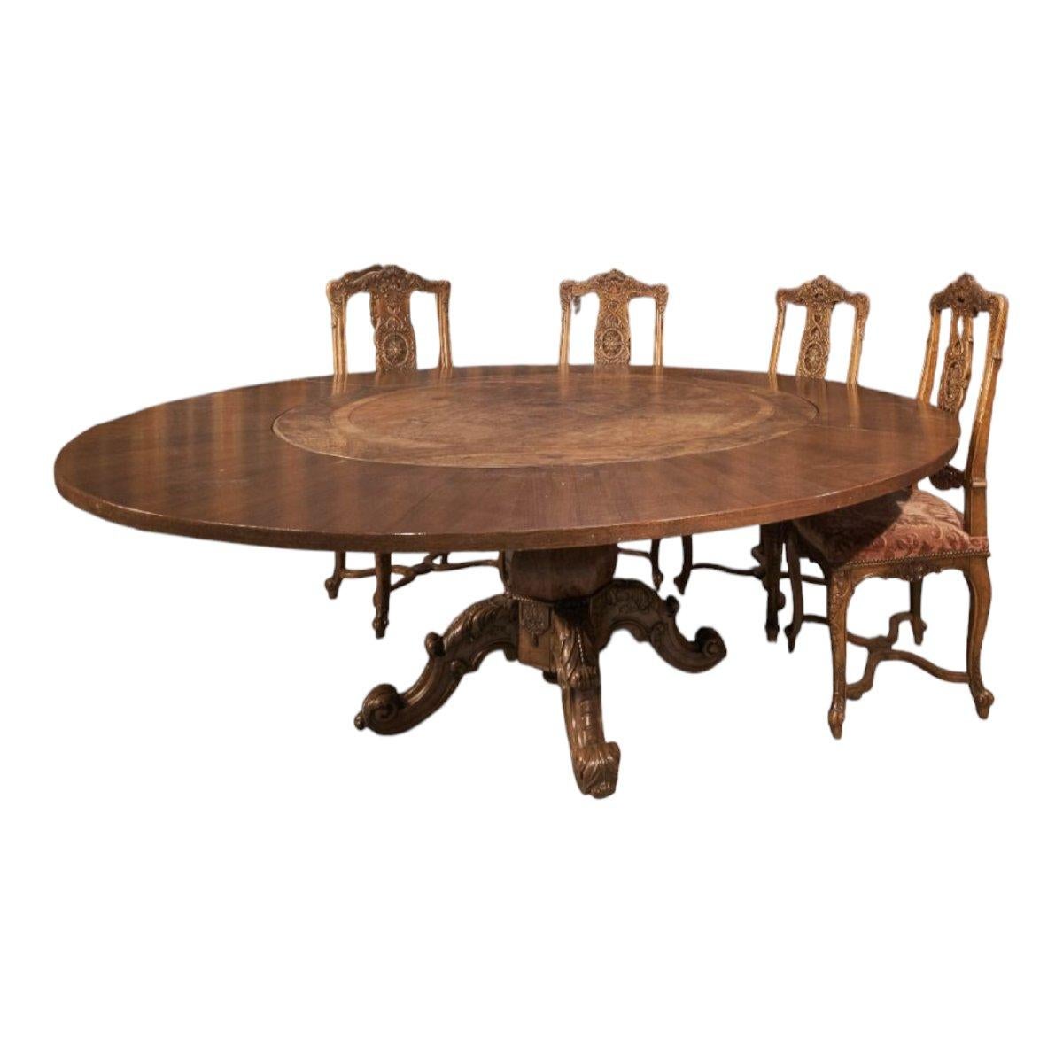 Français Grande table ronde française, 19ème siècle, bois fruitier, 200 cm de diamètre en vente
