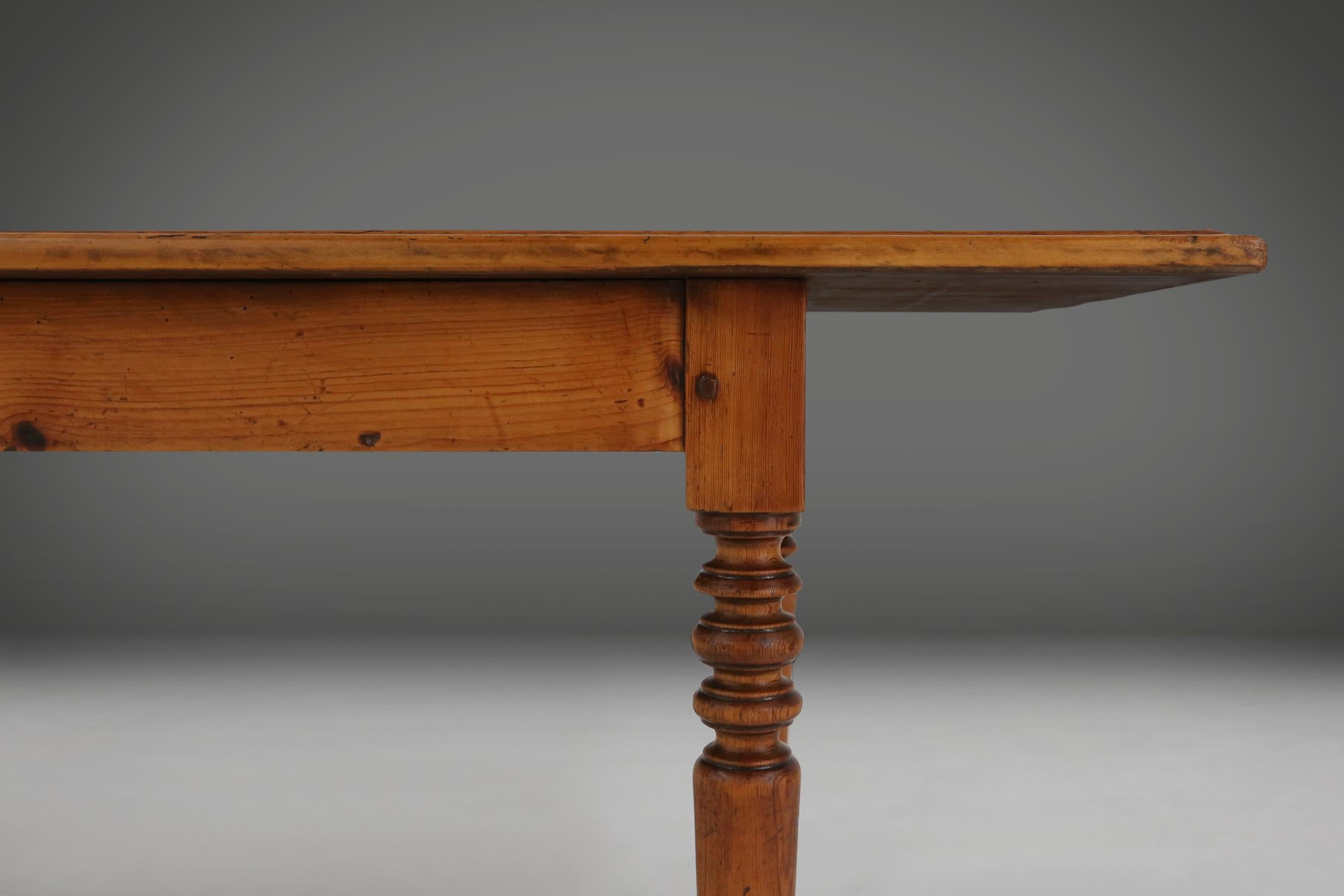 Large French rustic farmhouse table 19th century 5