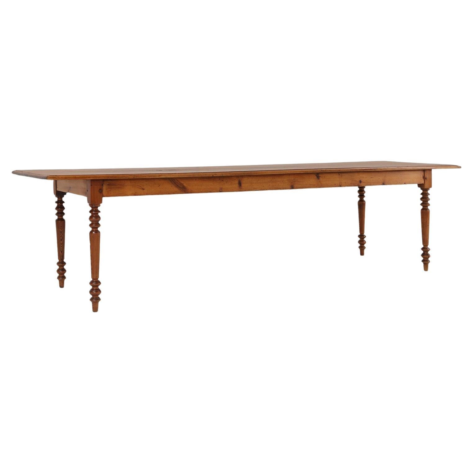 Large French rustic farmhouse table 19th century