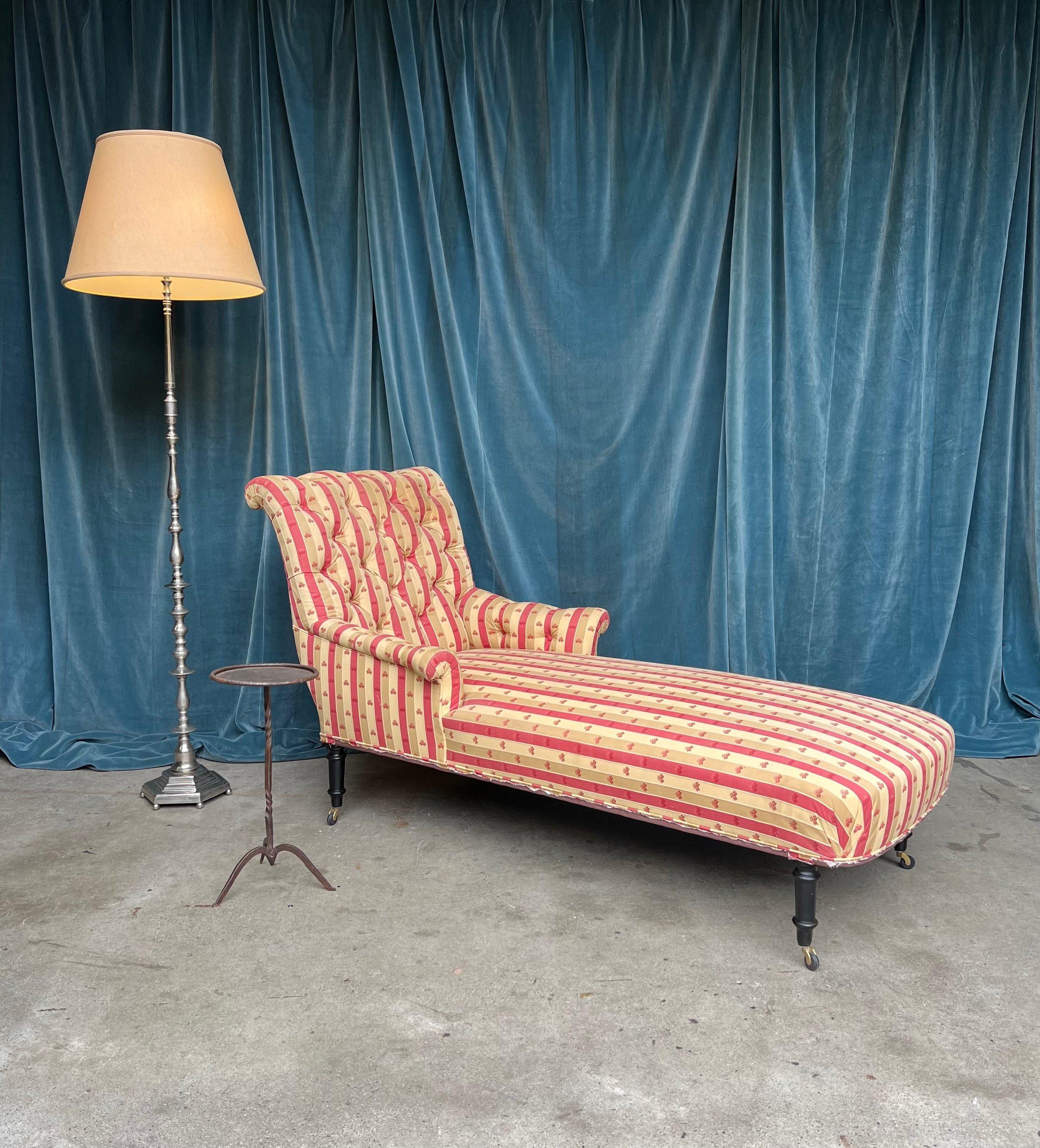 Napoleon III Large French Scrolled Back Chaise Longue in Striped Patterned Fabric  For Sale
