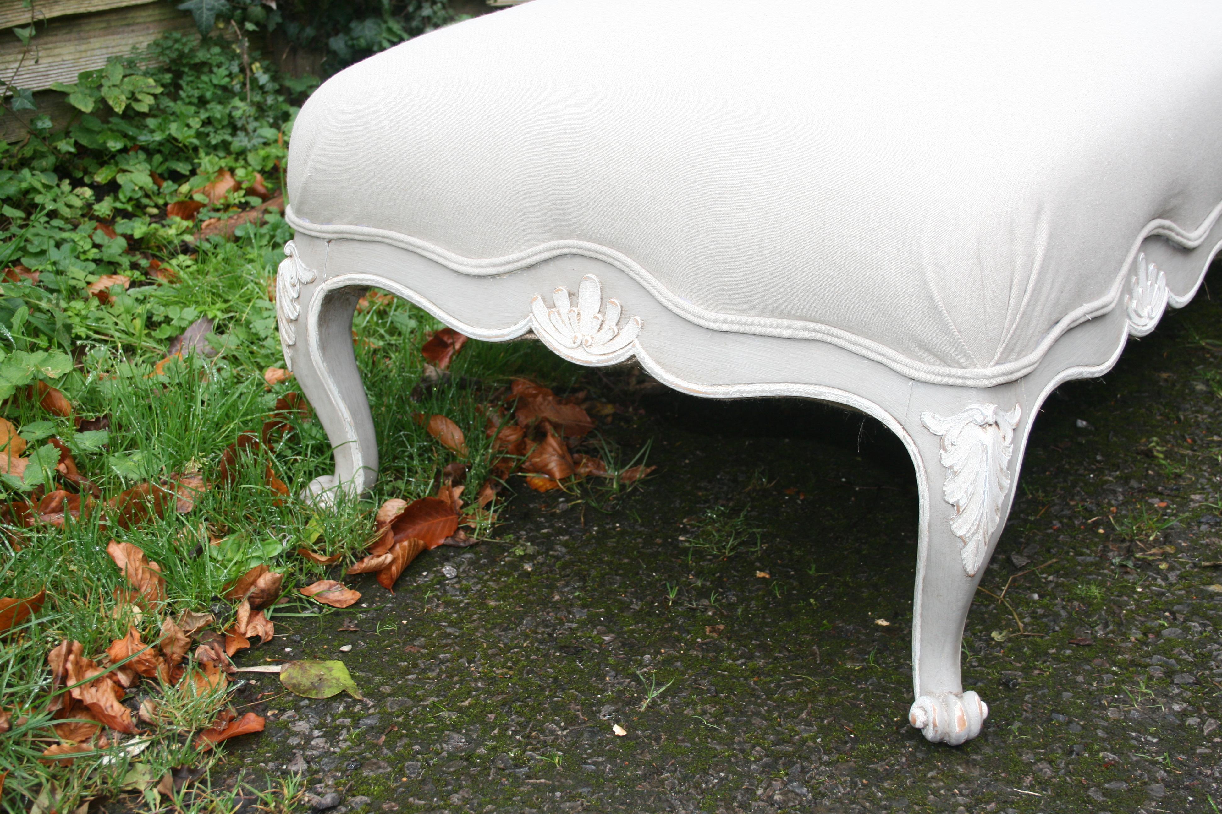 Large French Stool In Good Condition For Sale In Chulmleigh, Devon