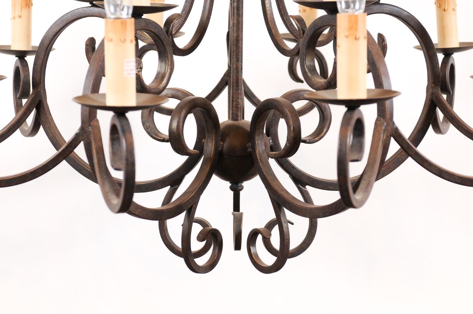 Large French Style Iron Chandelier with 15 Lights, Reproduction en vente 3