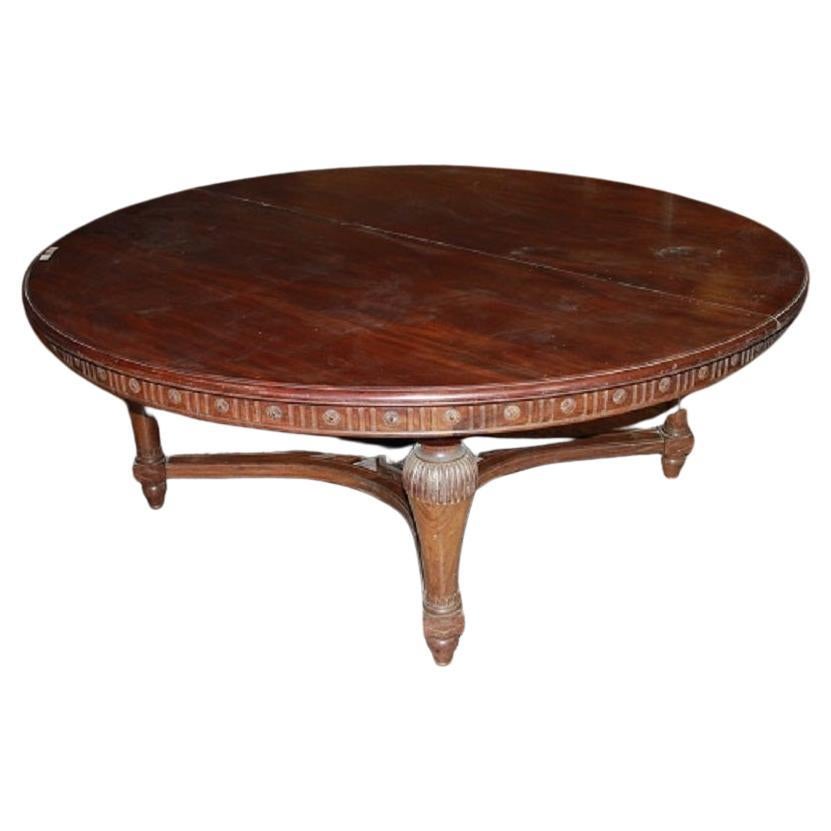 Grande table française du début des années 1800 dans le style Louis XVI, en acajou en vente