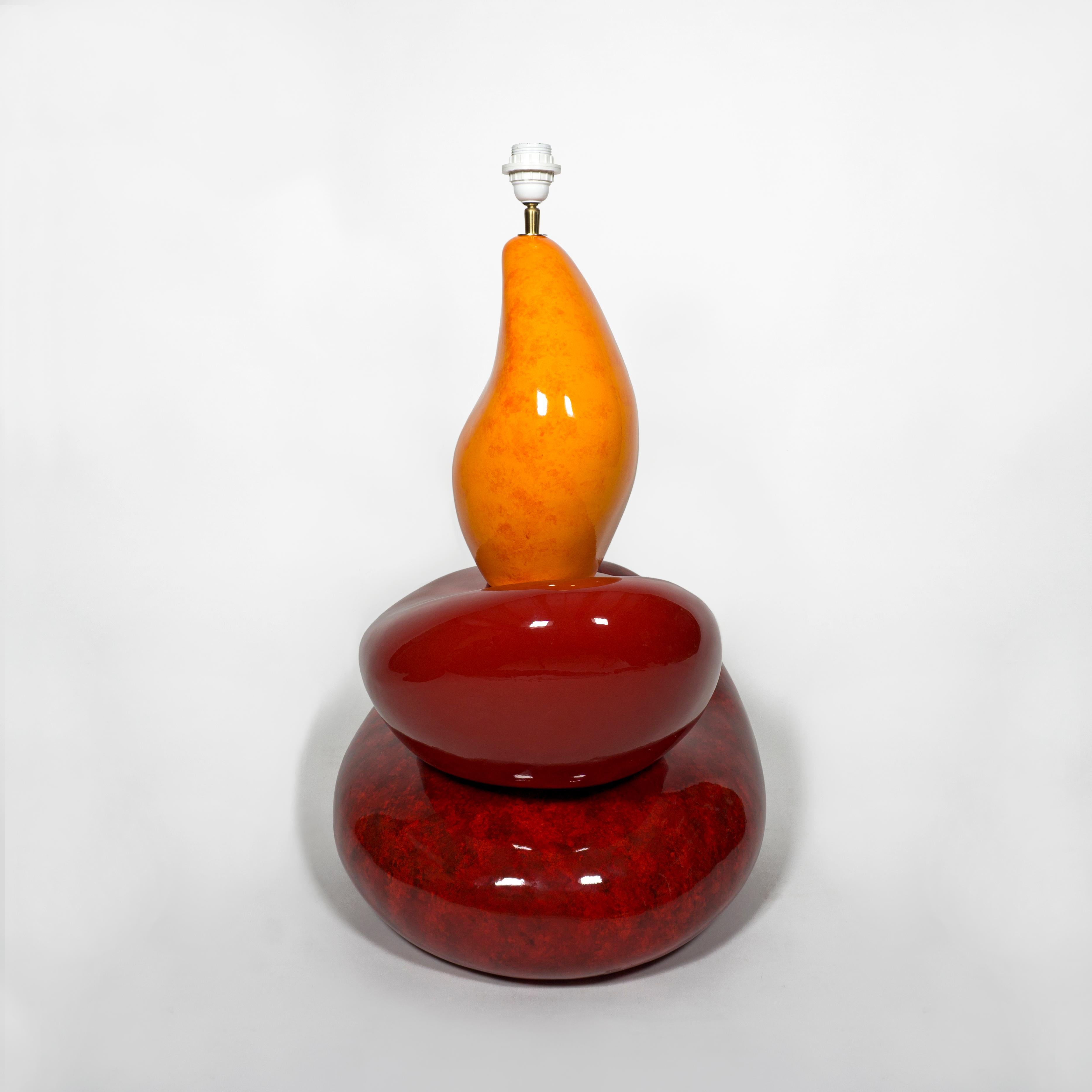 Grande lampe de table française de François Châtain en céramique émaillée rouge et jaune Bon état - En vente à Regensburg, DE