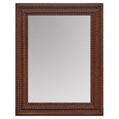 Grande specchio francese Tramp Art con cornice dentellata a strati, circa 1900