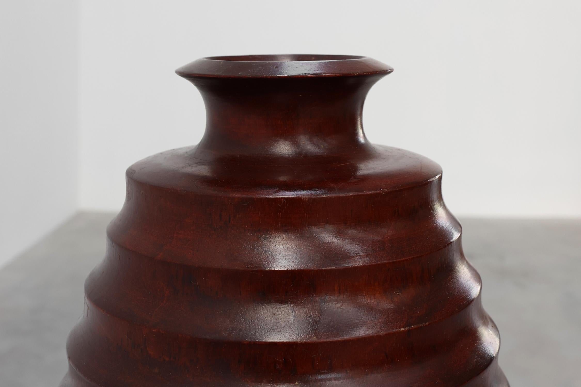 Grand vase en bois tourné de style Art Déco, vers 1925 en vente 2