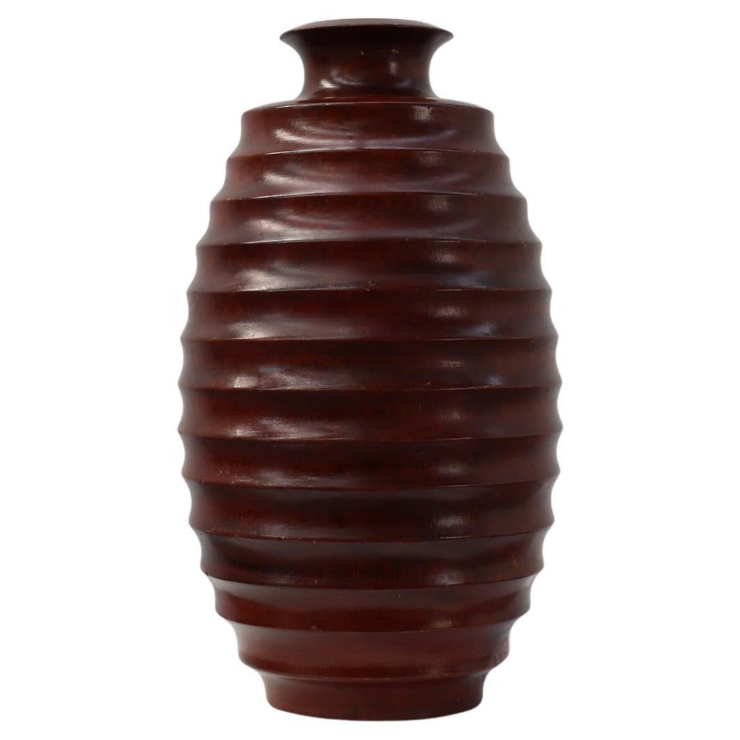 Grand vase en bois tourné de style Art Déco, vers 1925 en vente