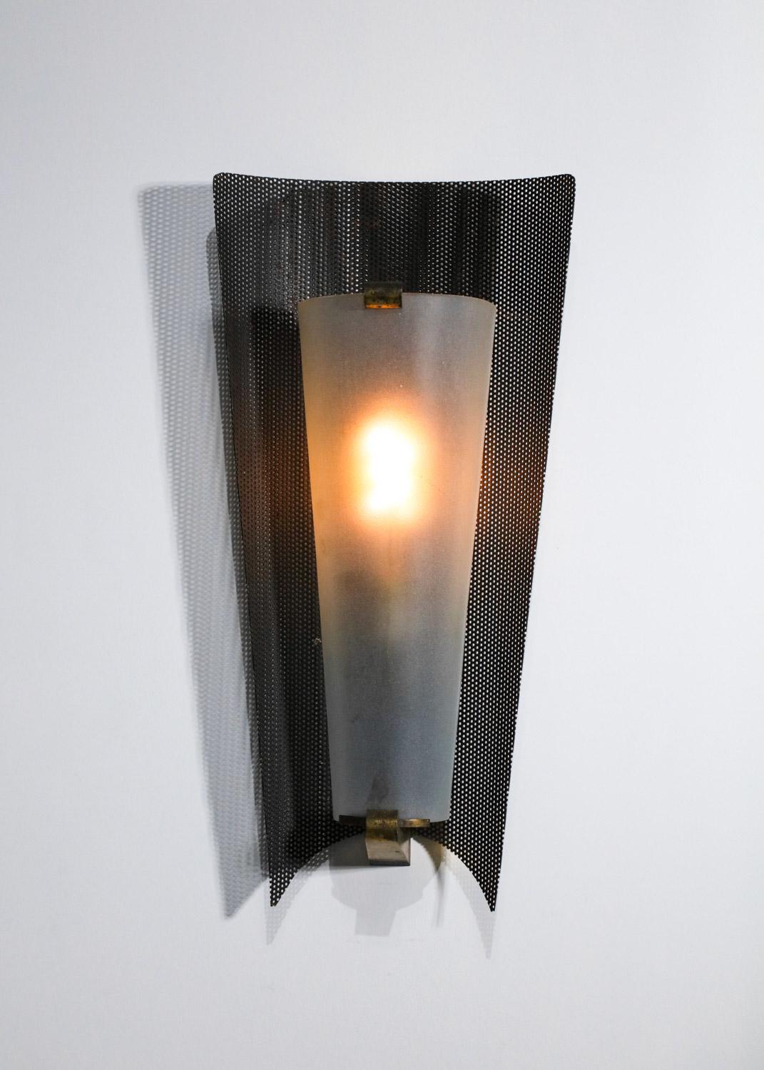 Lacquered Large French Wall Light 50's Style Mathieu Mategot in Rigitulle and Glass, G851