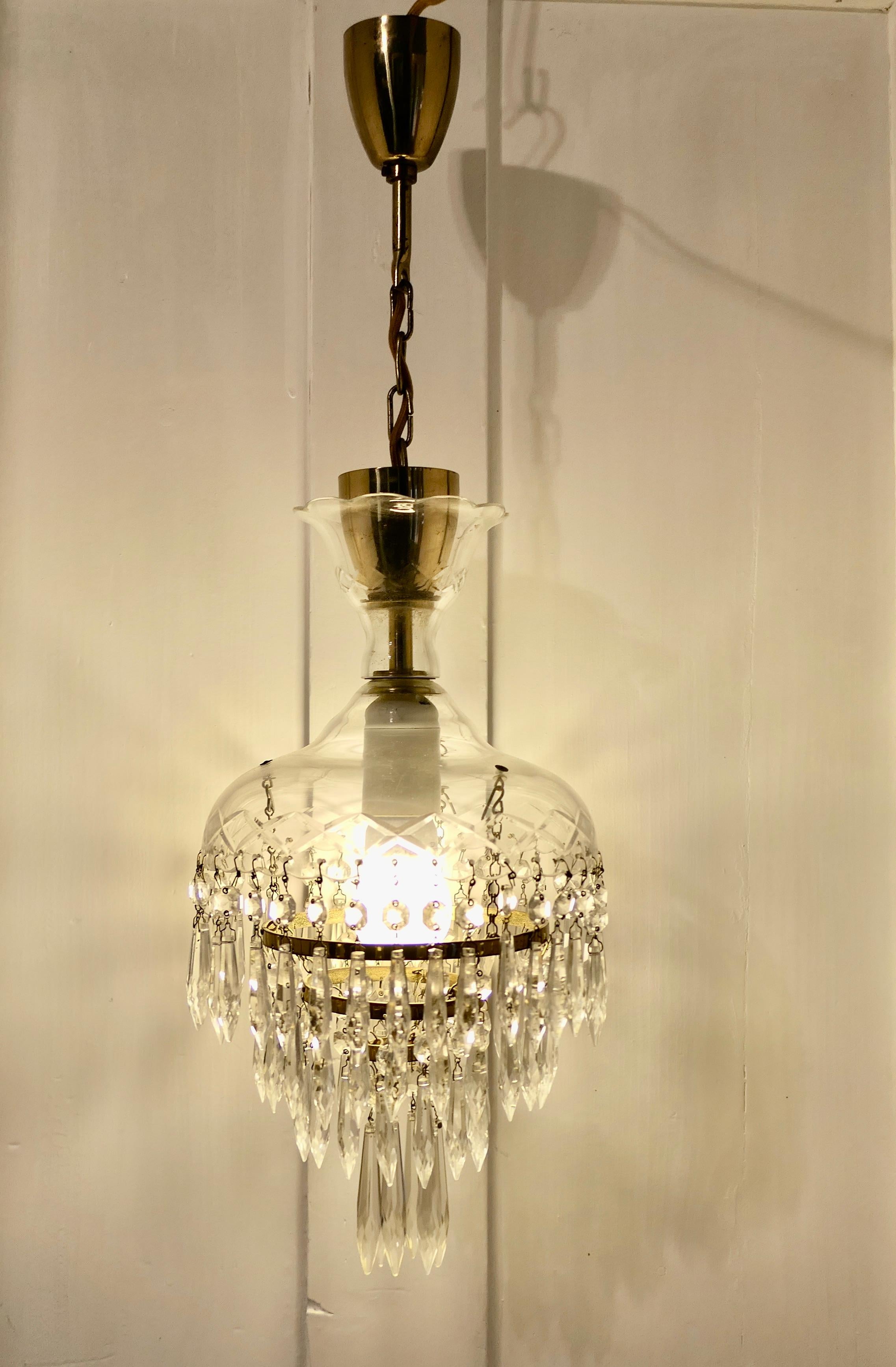 Cristallo Grande lampadario francese di cristallo a cascata in vendita