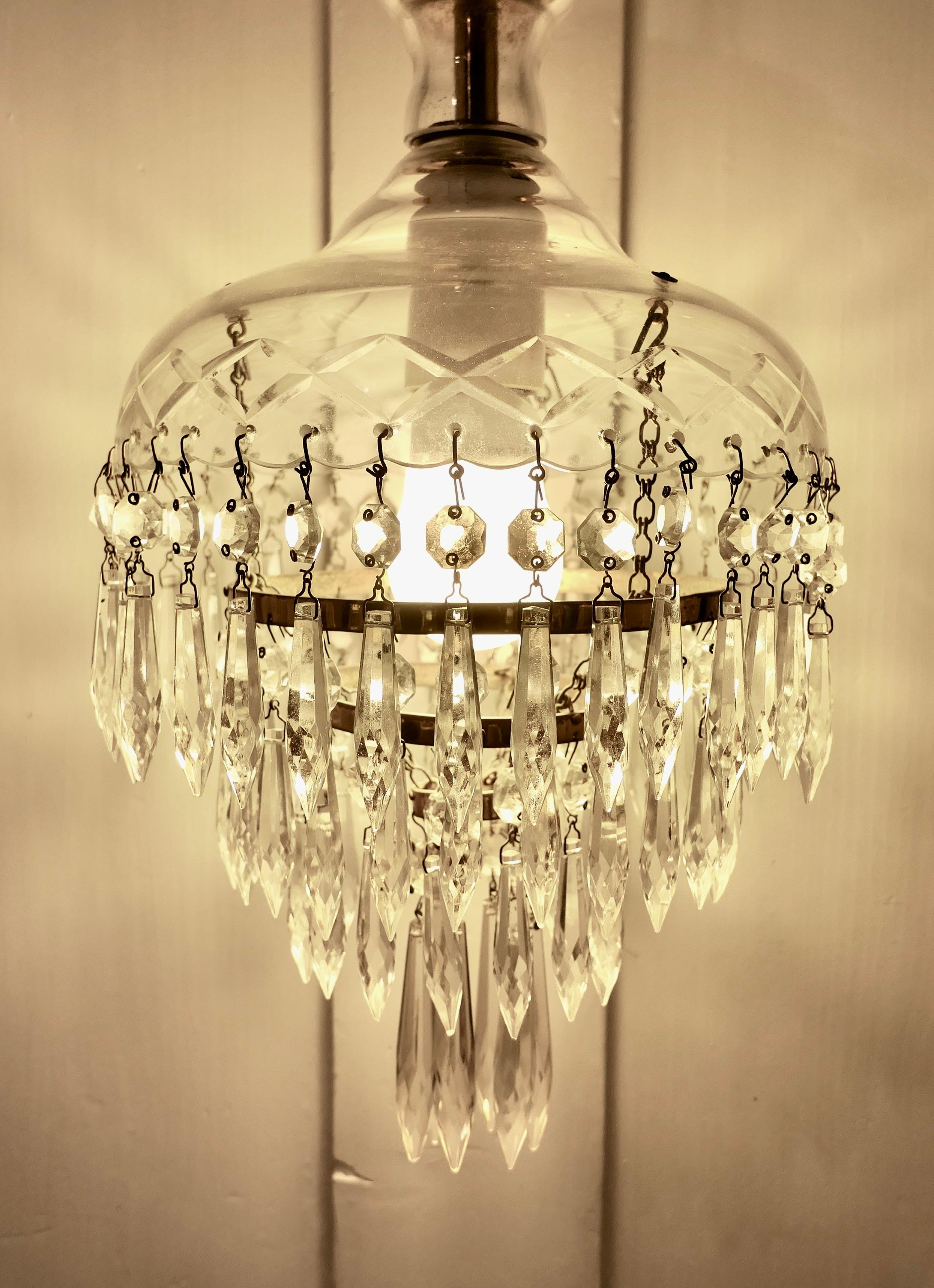 Grande lampadario francese di cristallo a cascata in vendita 2