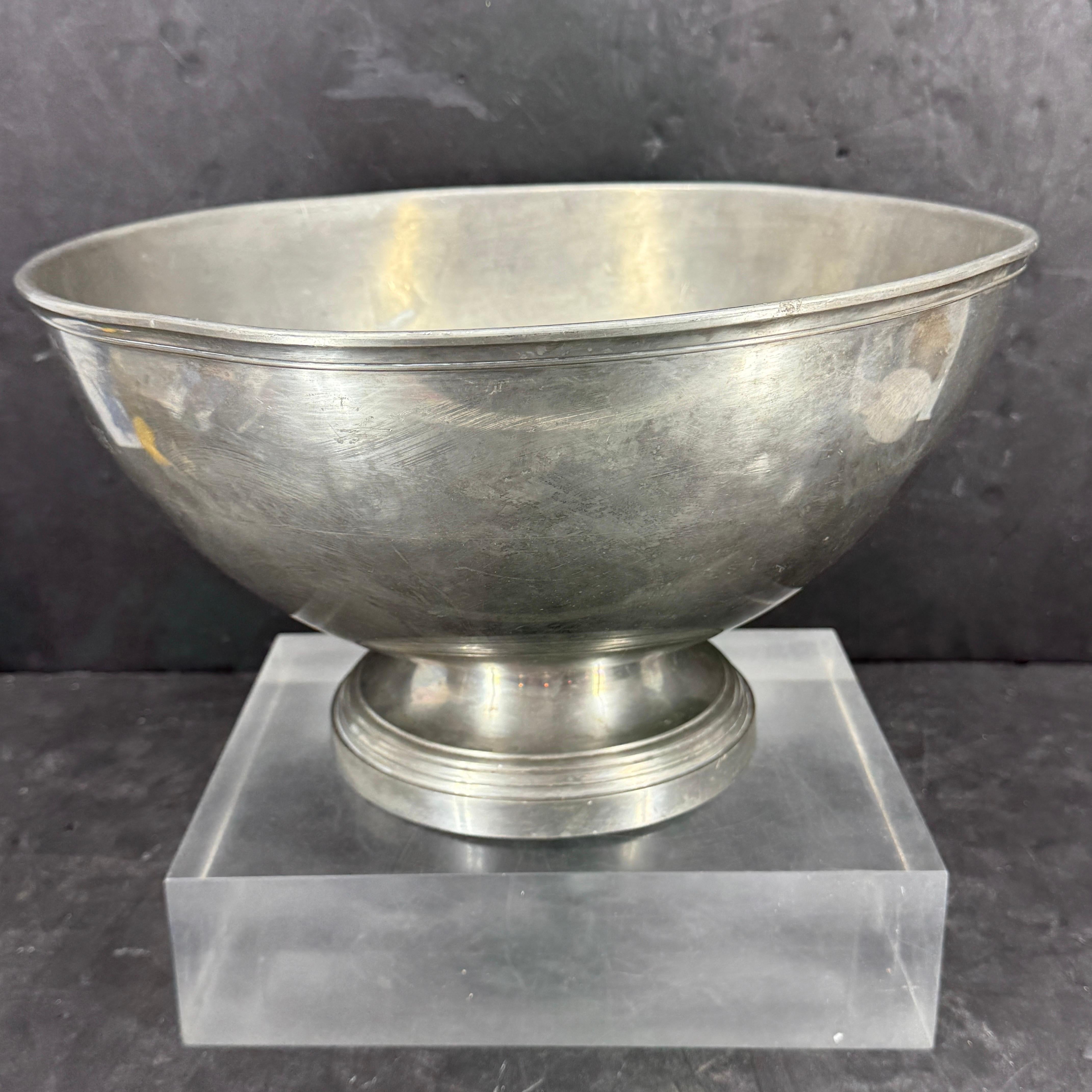 Large French Wine Champagne Bucket Cooler For MOËT CHANDON In Good Condition For Sale In Haddonfield, NJ