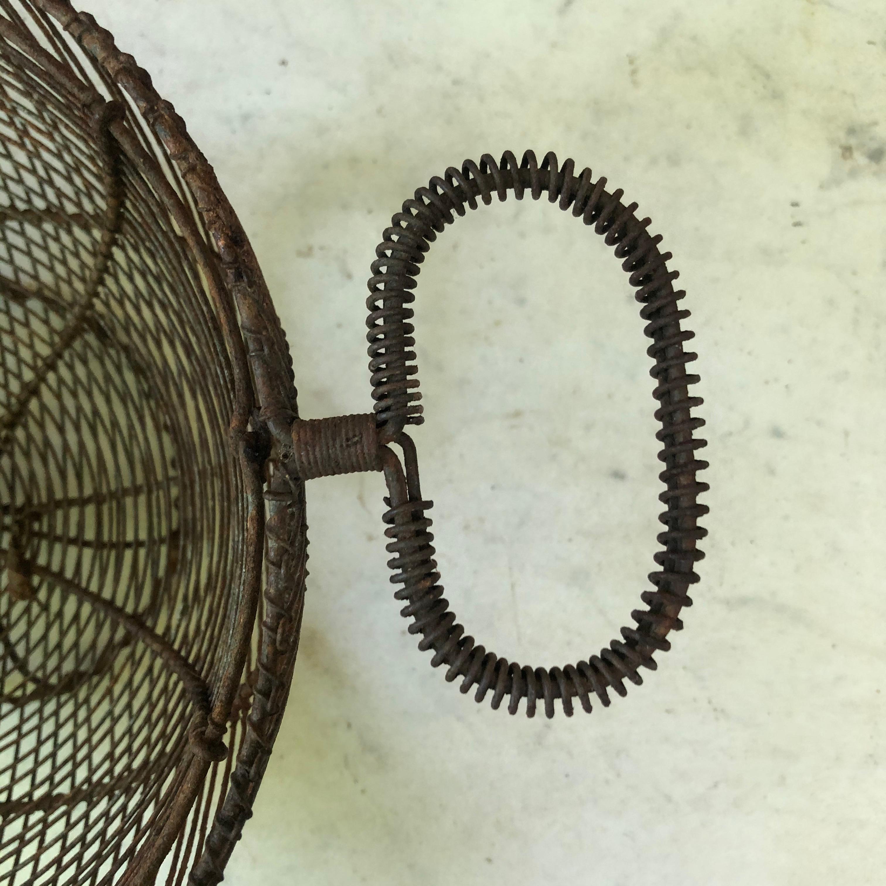 Rustic French Wire Salad Or Eggs Basket, circa 1940 For Sale