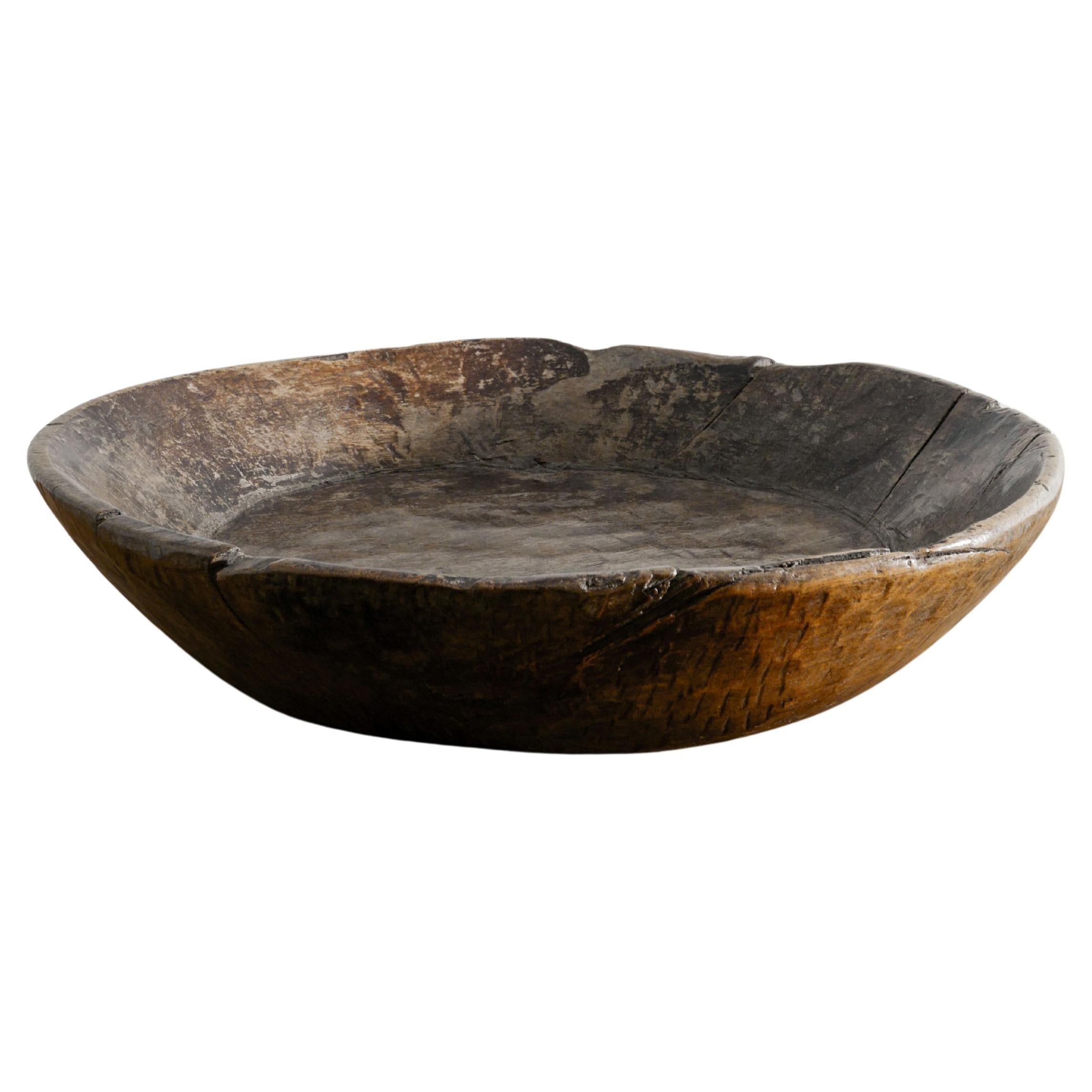 Gran cuenco decorativo Wabi Sabi francés antiguo de madera de roble teñido oscuro, años 30 en venta