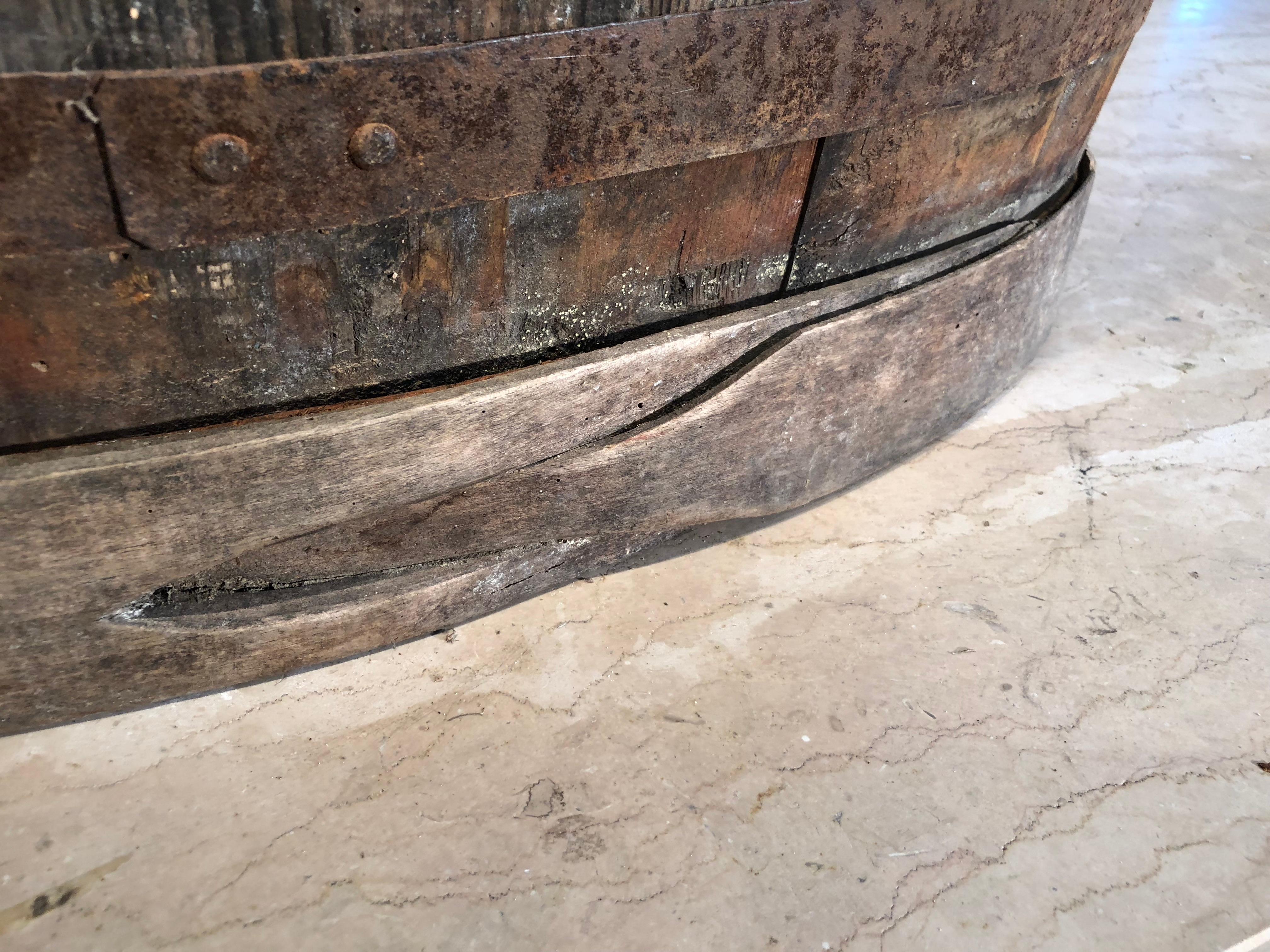 Large French Wooden Vendange Bucket from Burgundy In Fair Condition For Sale In Woodbury, CT