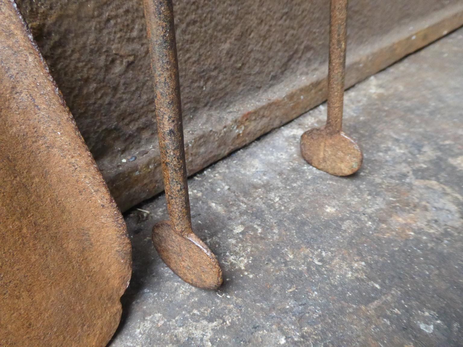 Français Grands outils de cheminée ou outils de cheminée en fer forgé français, 18e siècle en vente