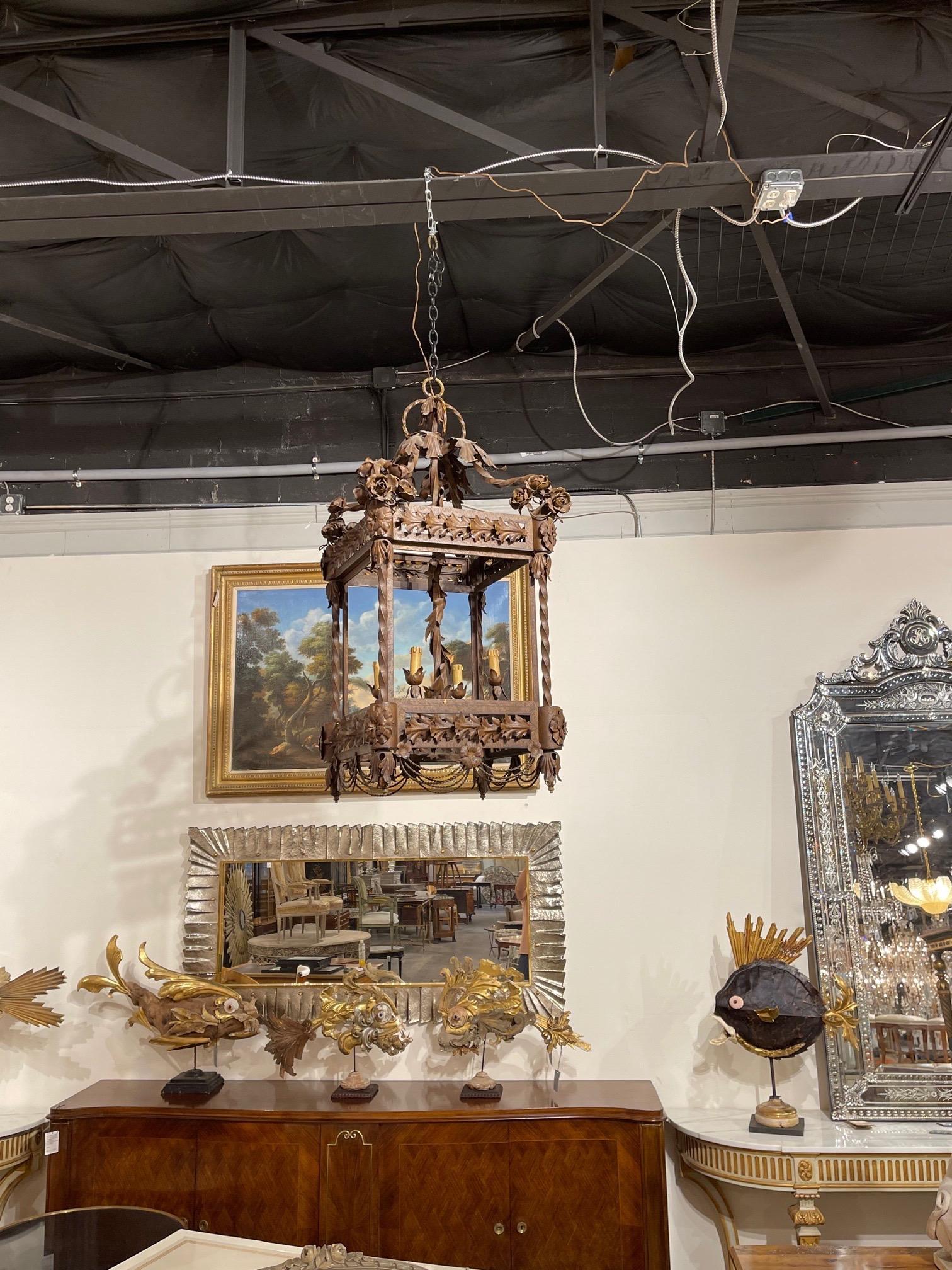 Gran farol francés de hierro forjado en Bueno estado para la venta en Dallas, TX