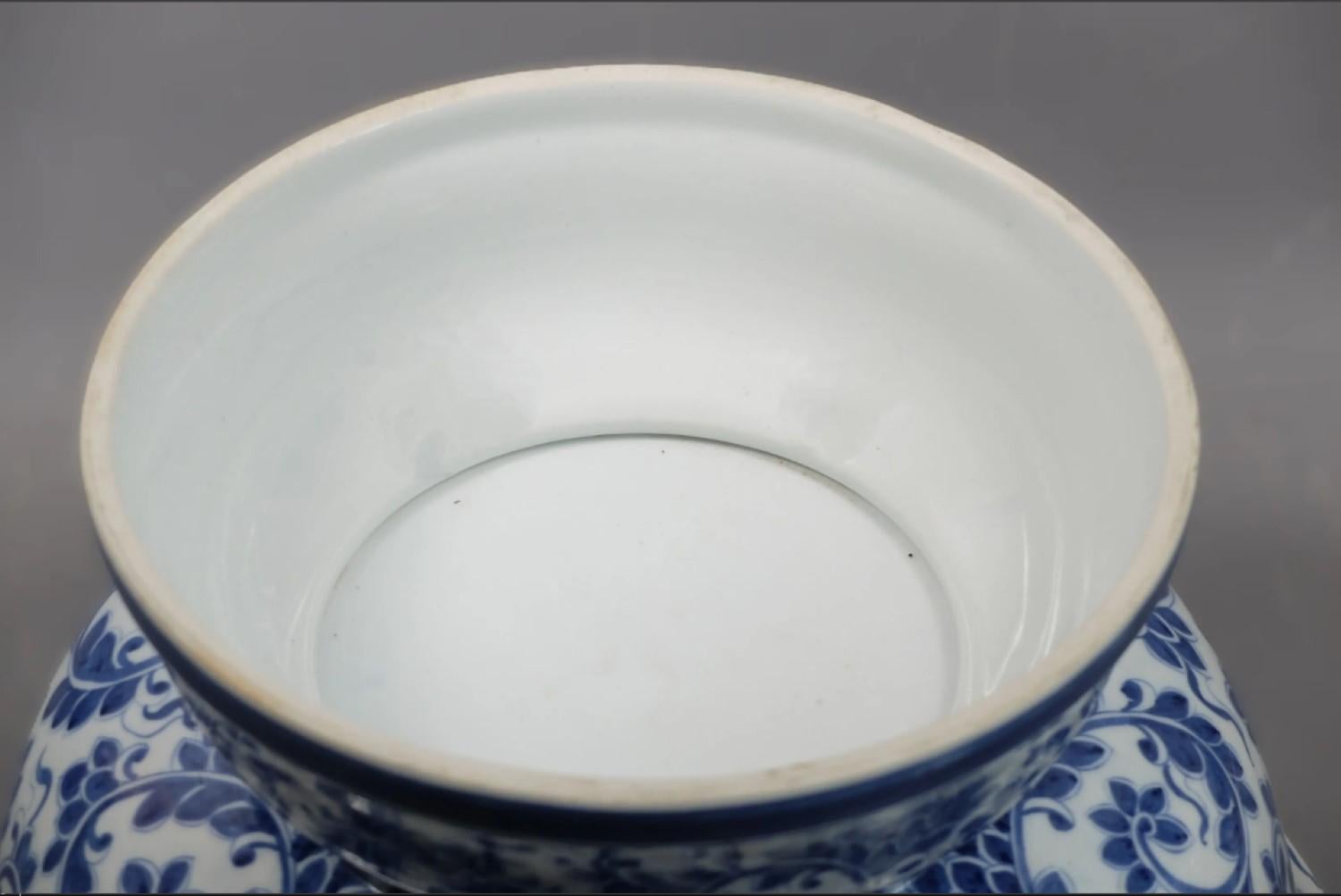 Large fruit Bowl Cup Basin on pedestal blue white porcelain - Qing Style - China For Sale 1