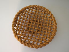 Grande fruttiera in ceramica intrecciata, inizio XX secolo.