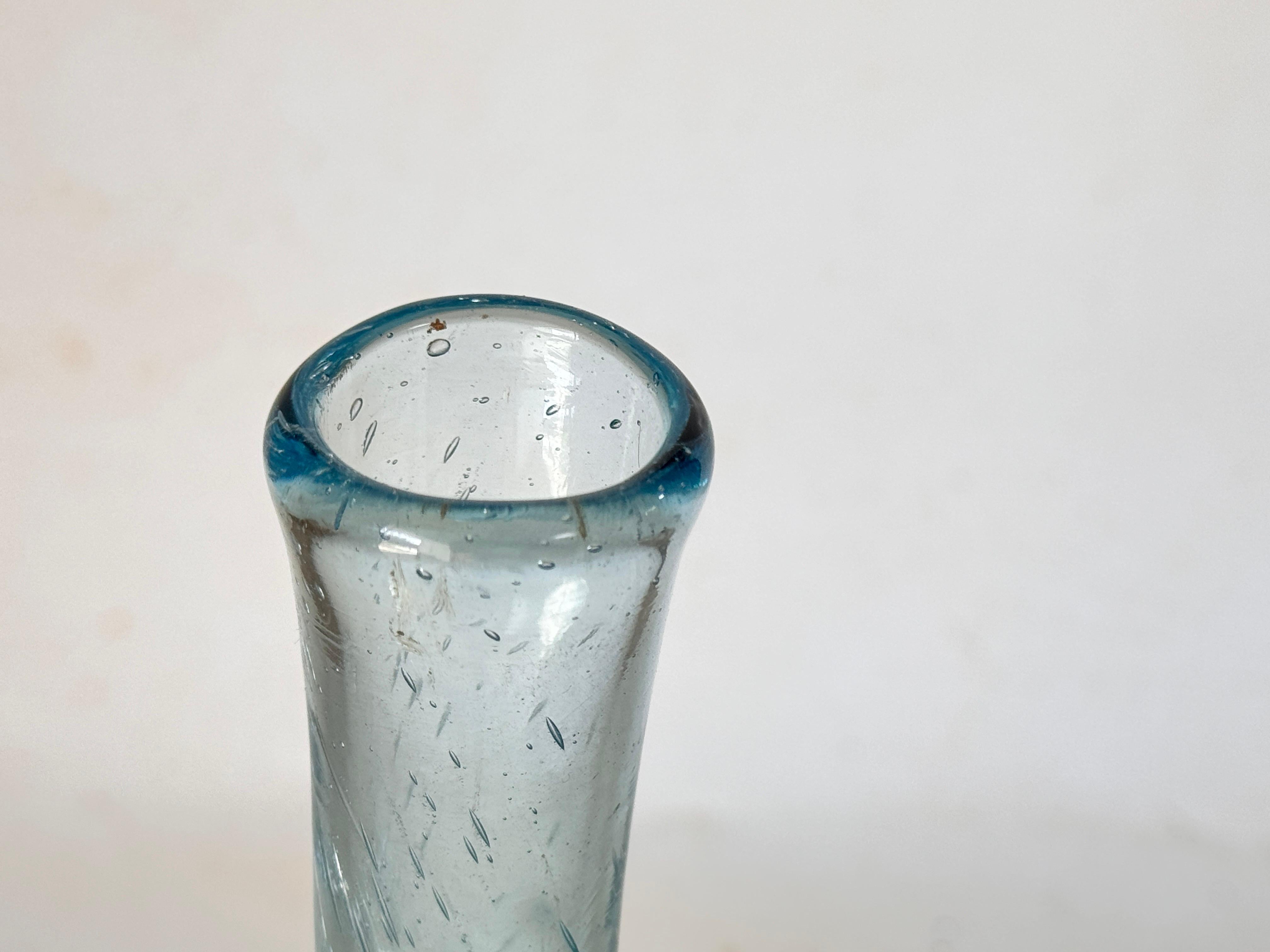 Milieu du XXe siècle Grand vase à fruits bleu Biot en vente