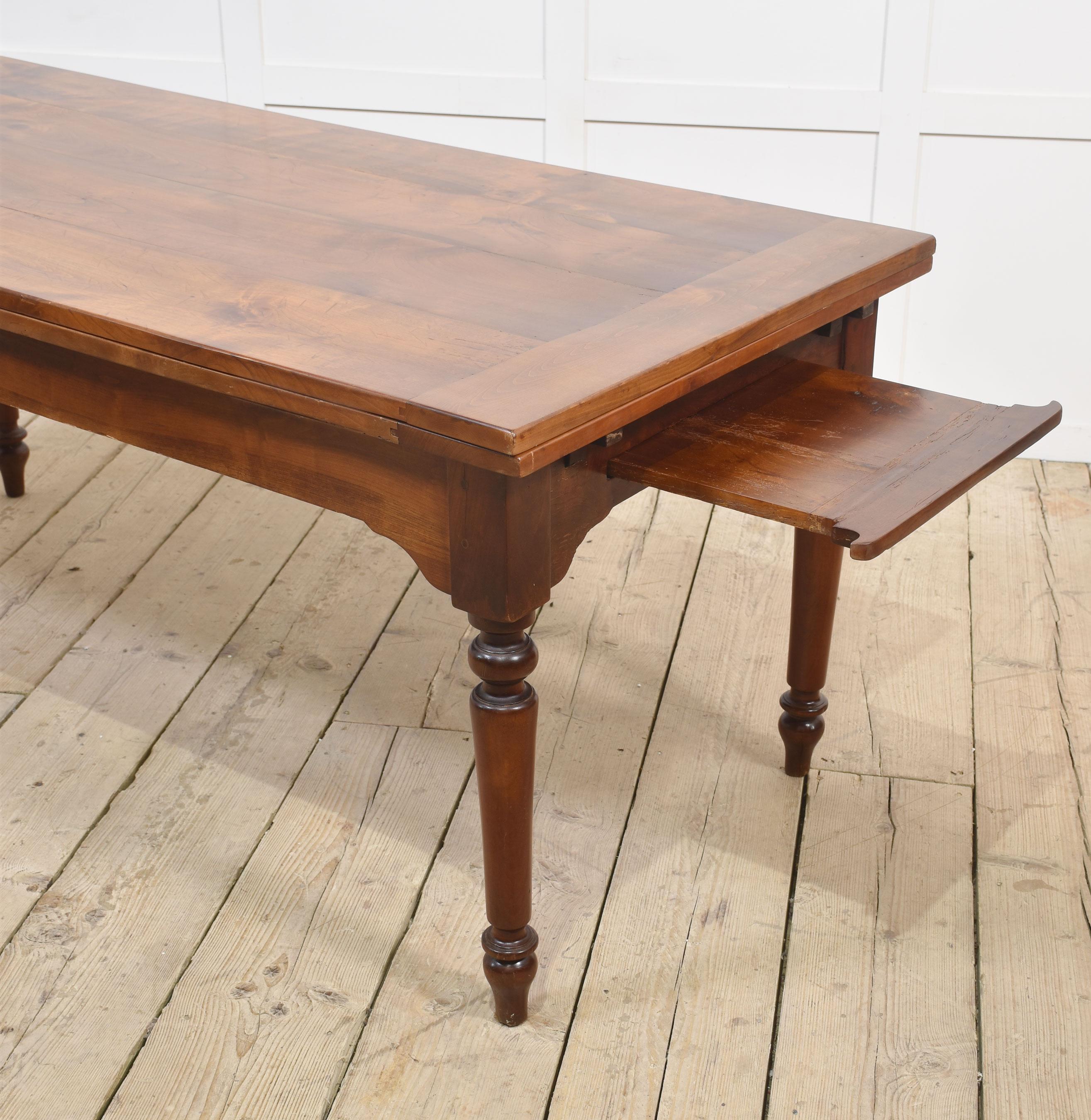 Large fruitwood farmhouse table For Sale 4