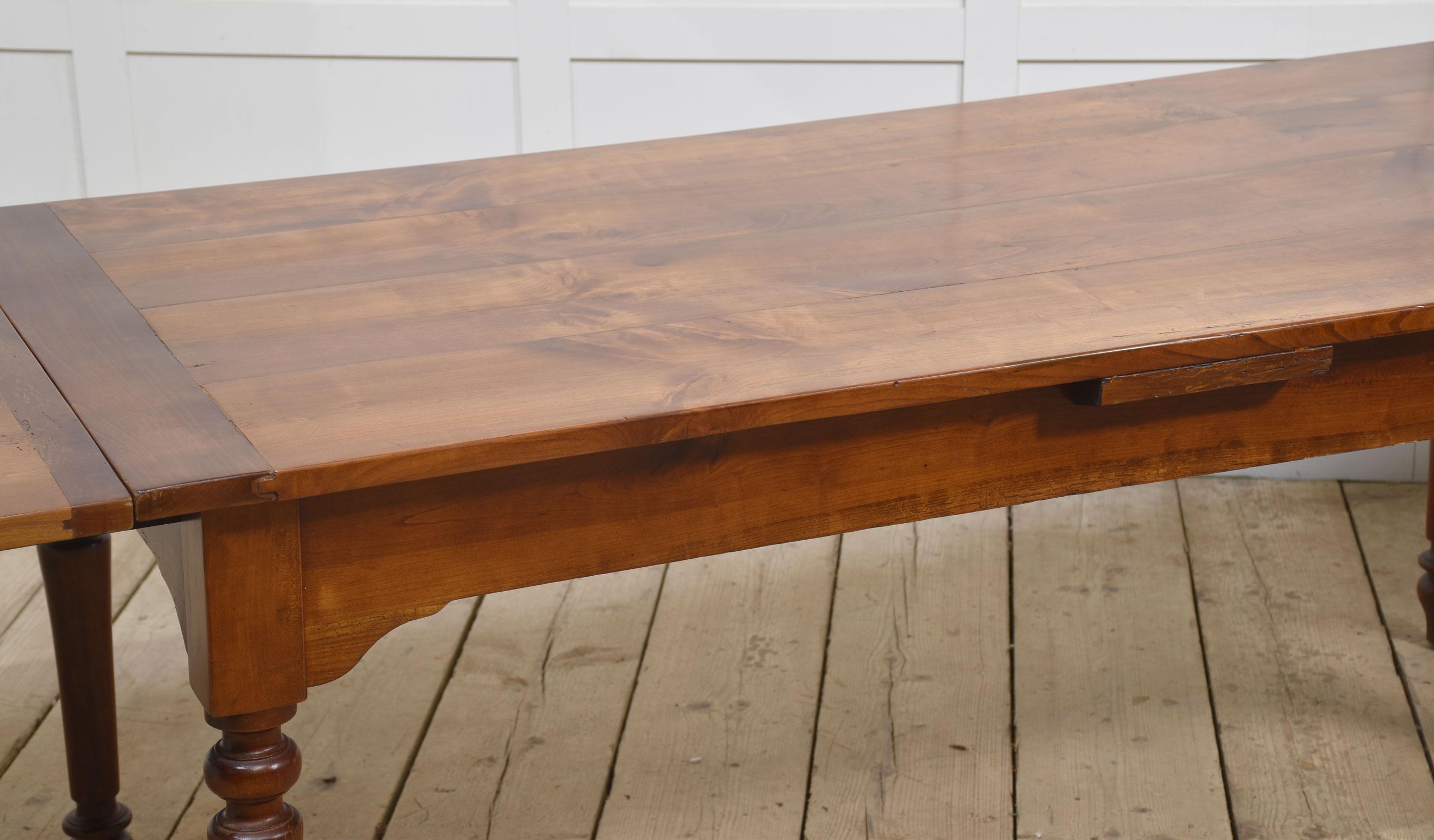 French Large fruitwood farmhouse table For Sale