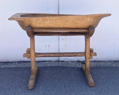 Trog grande de madera de frutal o cuenco para masa sobre soporte de roble