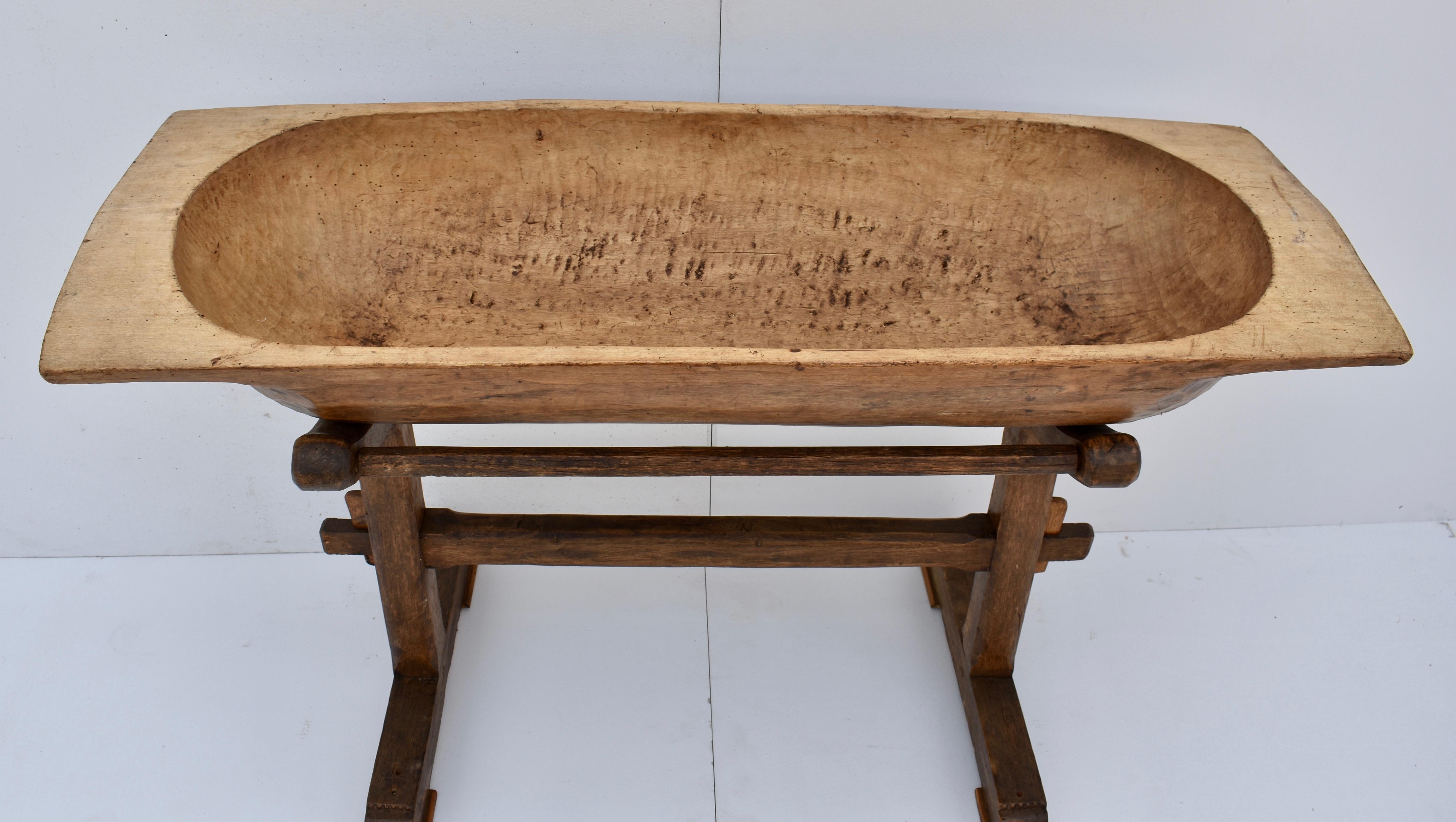 dough bowl with stand