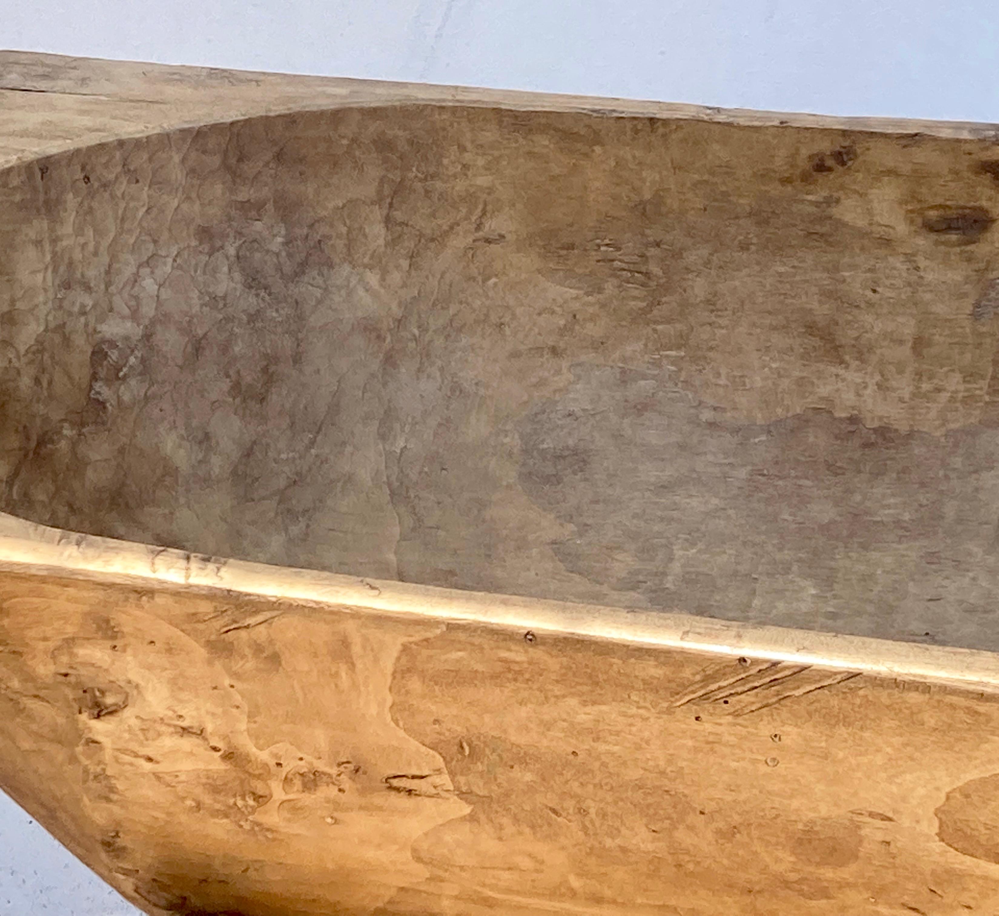 Lucidato Grande trog o ciotola per l'impasto in legno di frutta su supporto in Oak in vendita
