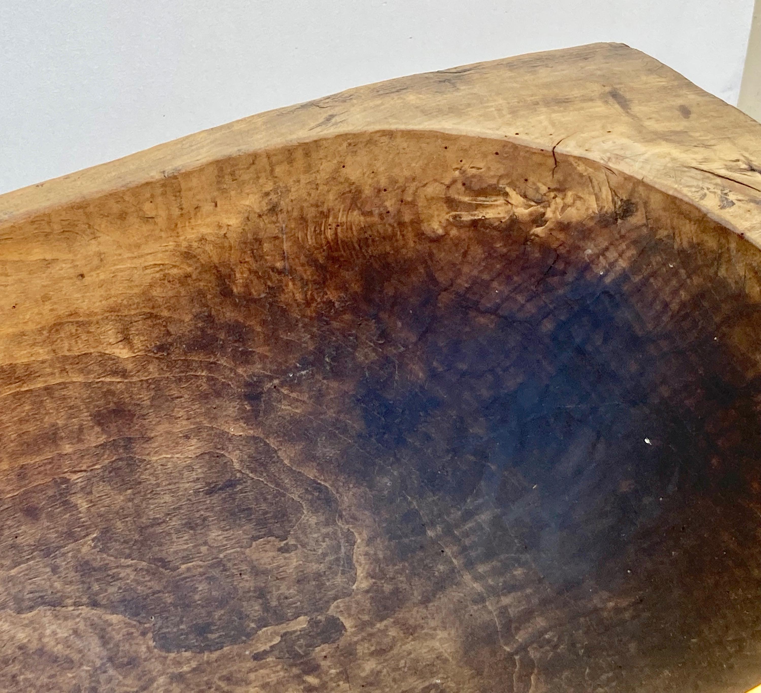 Grande trog o ciotola per l'impasto in legno di frutta su supporto in Oak In condizioni buone in vendita a Baltimore, MD
