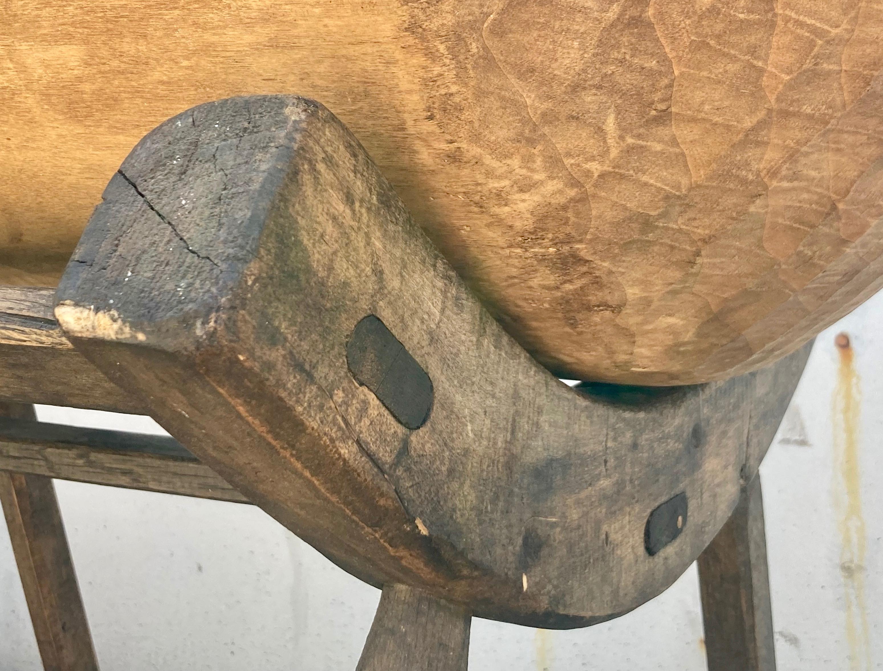 Grande trog o ciotola per l'impasto in legno di frutta su supporto in Oak In condizioni buone in vendita a Baltimore, MD