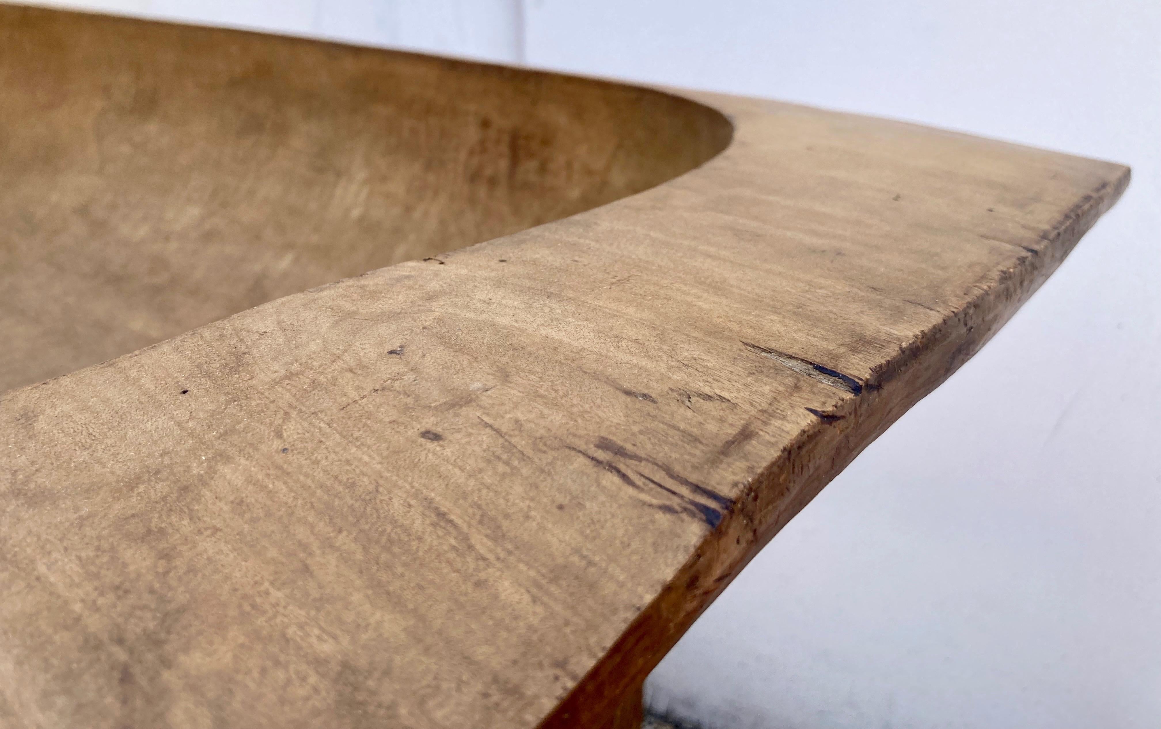 Grande trog o ciotola per l'impasto in legno di frutta su supporto in Oak In condizioni buone in vendita a Baltimore, MD