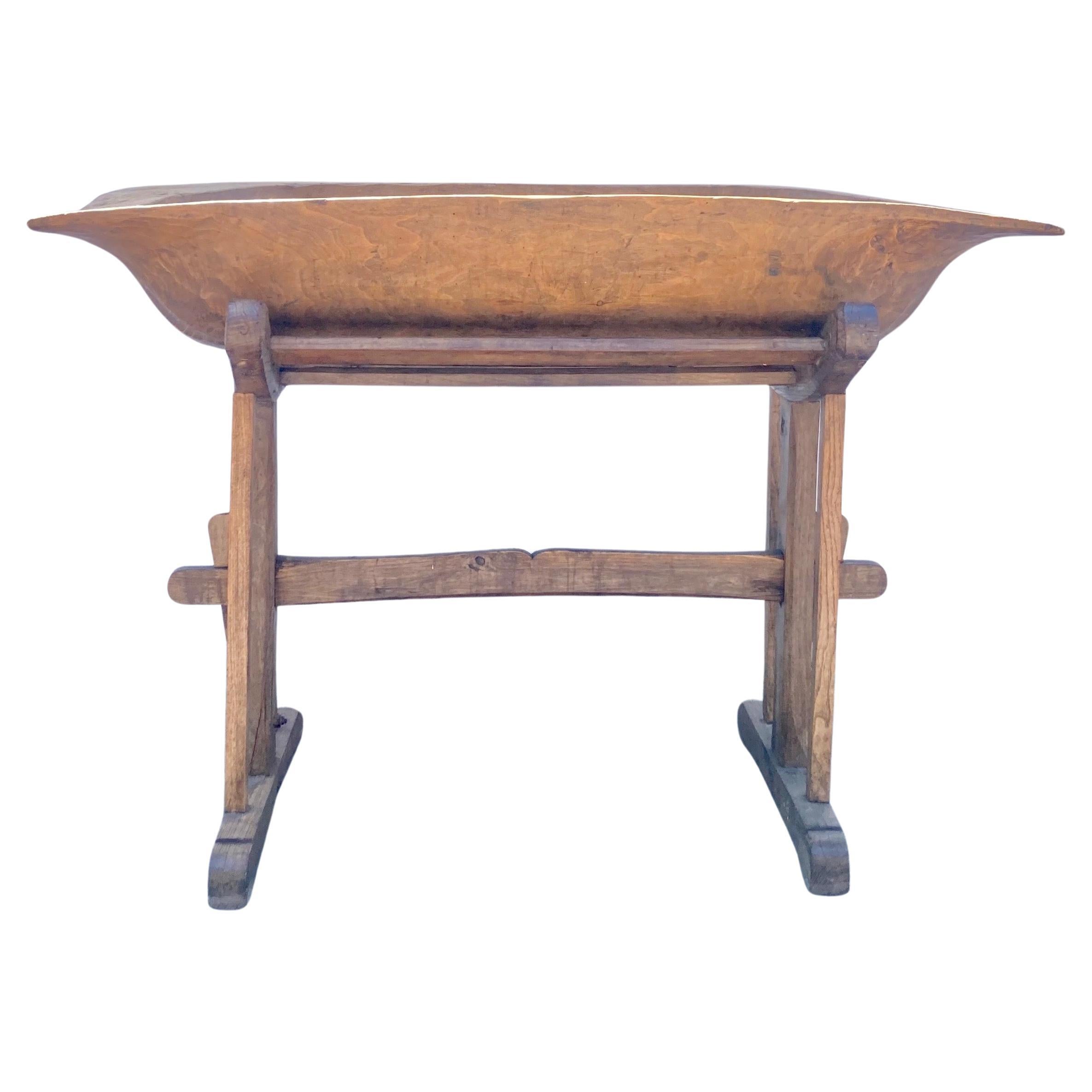Grand trog ou bol à pâte en bois de fruitier sur son Stand en Oak