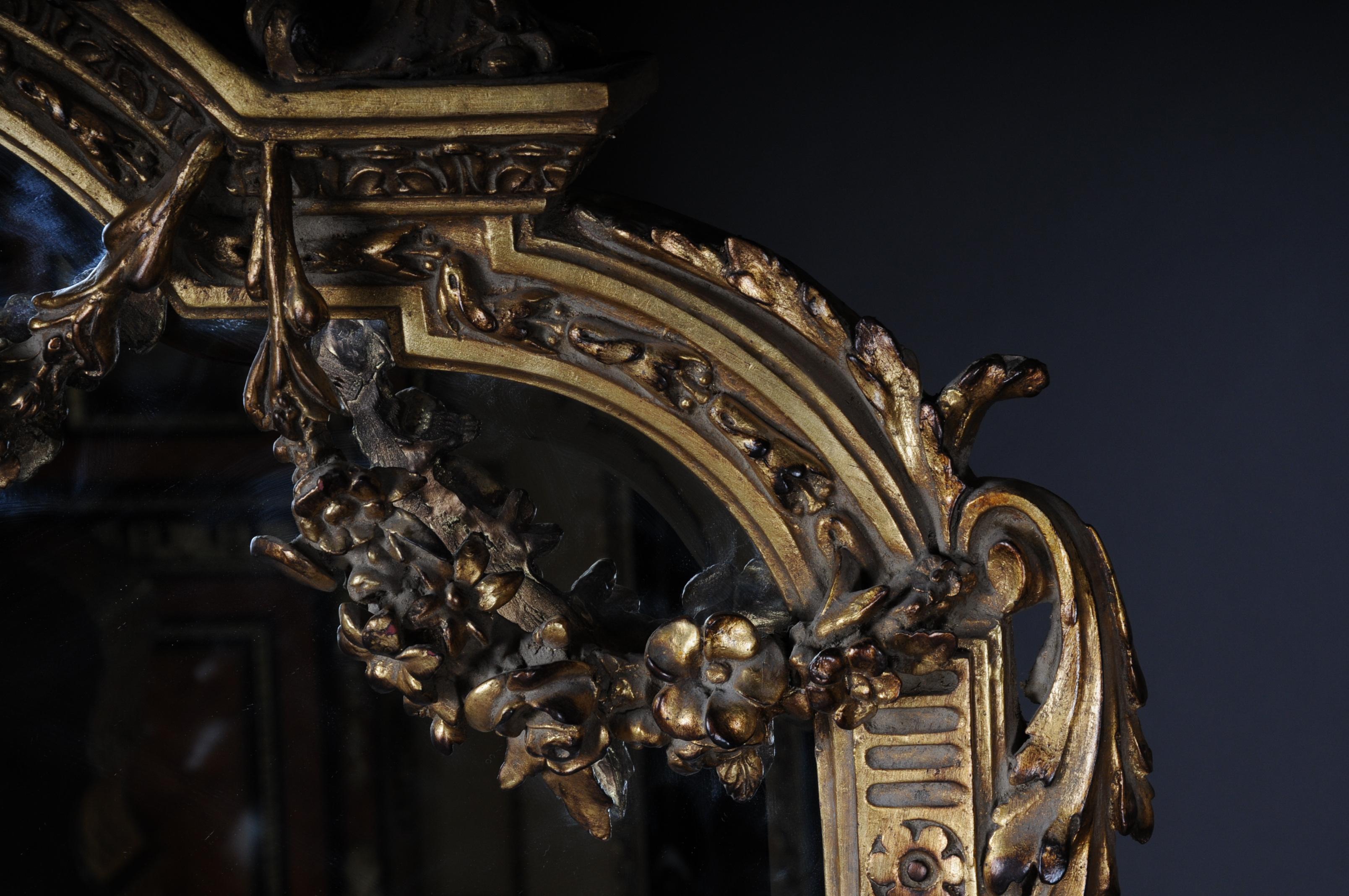 Grand miroir sur pied de style Louis XVI en bois de hêtre massif en vente 4