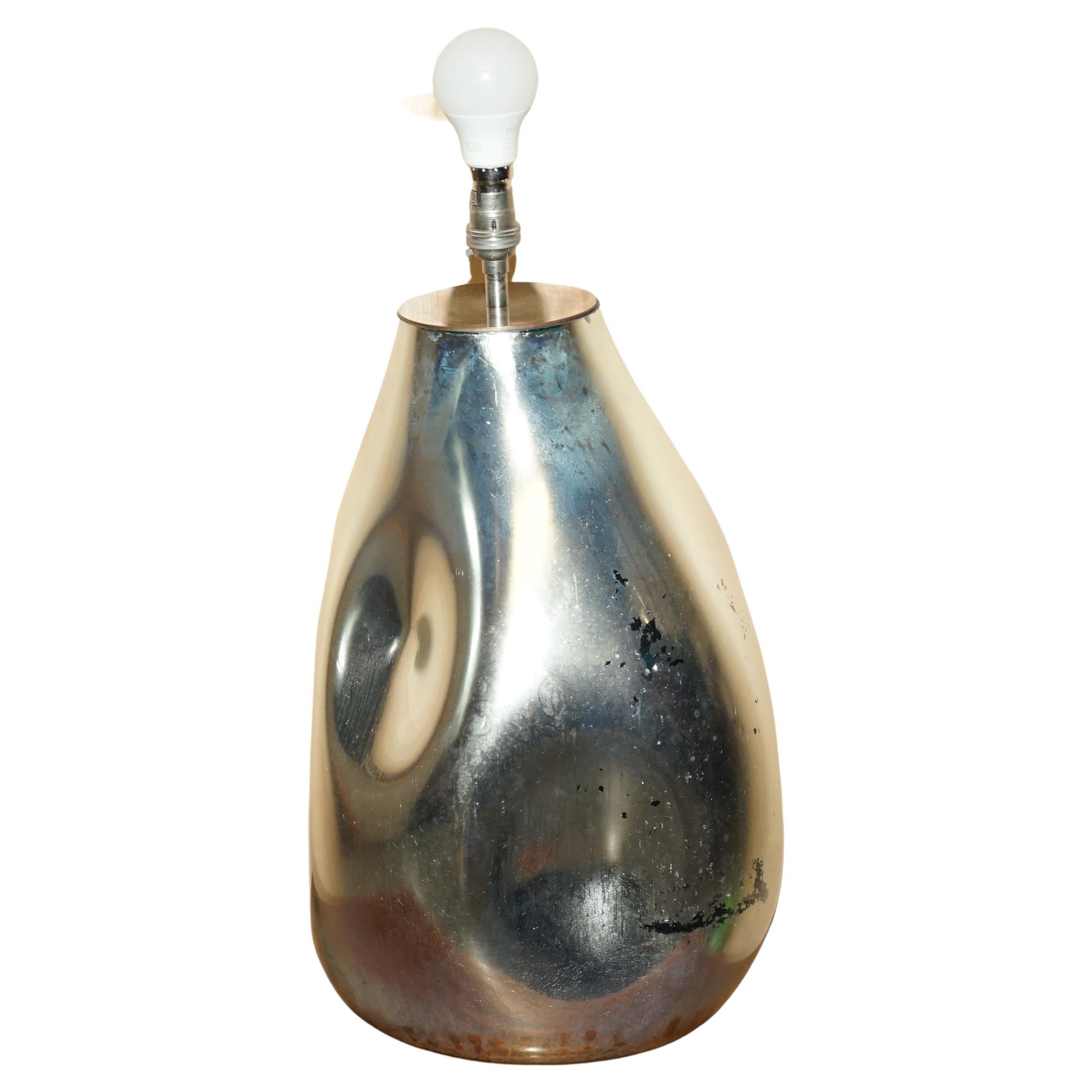 Große vollständig restauriert Vintage Foxed gespiegeltes Glas künstlerische skulpturale Tischlampe im Angebot