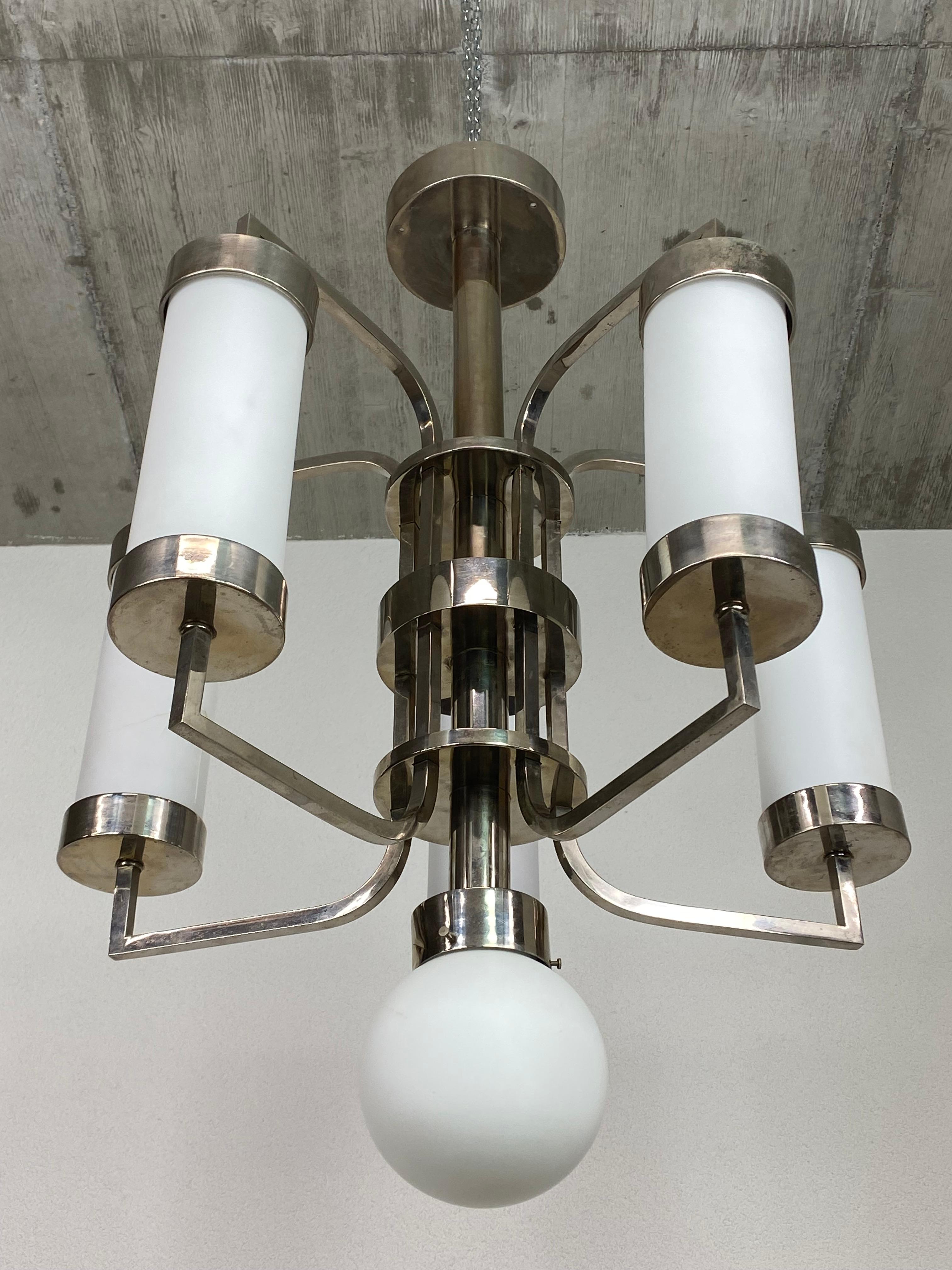 Slovacco Grande lampadario funzionalista in vendita