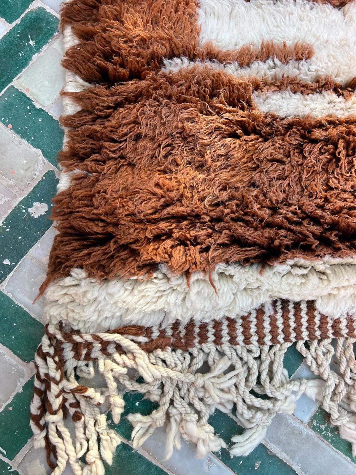 Large Funky Neutral Animal Print Modern Moroccan Wool Beni M'Rirt Handwoven Rug For Sale 7