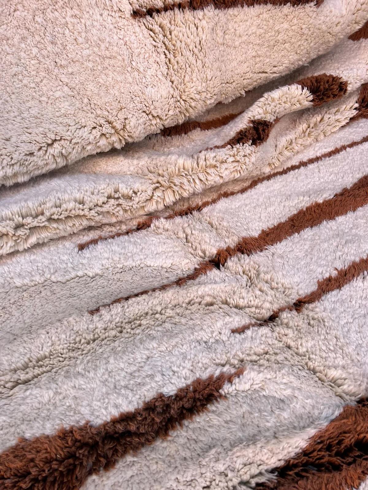 Large Funky Neutral Animal Print Modern Moroccan Wool Beni M'Rirt Handwoven Rug For Sale 4