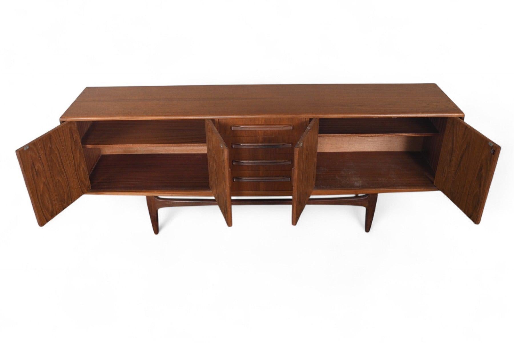 Large G Plan Fresco Credenza in Teak #2 In Good Condition For Sale In Berkeley, CA