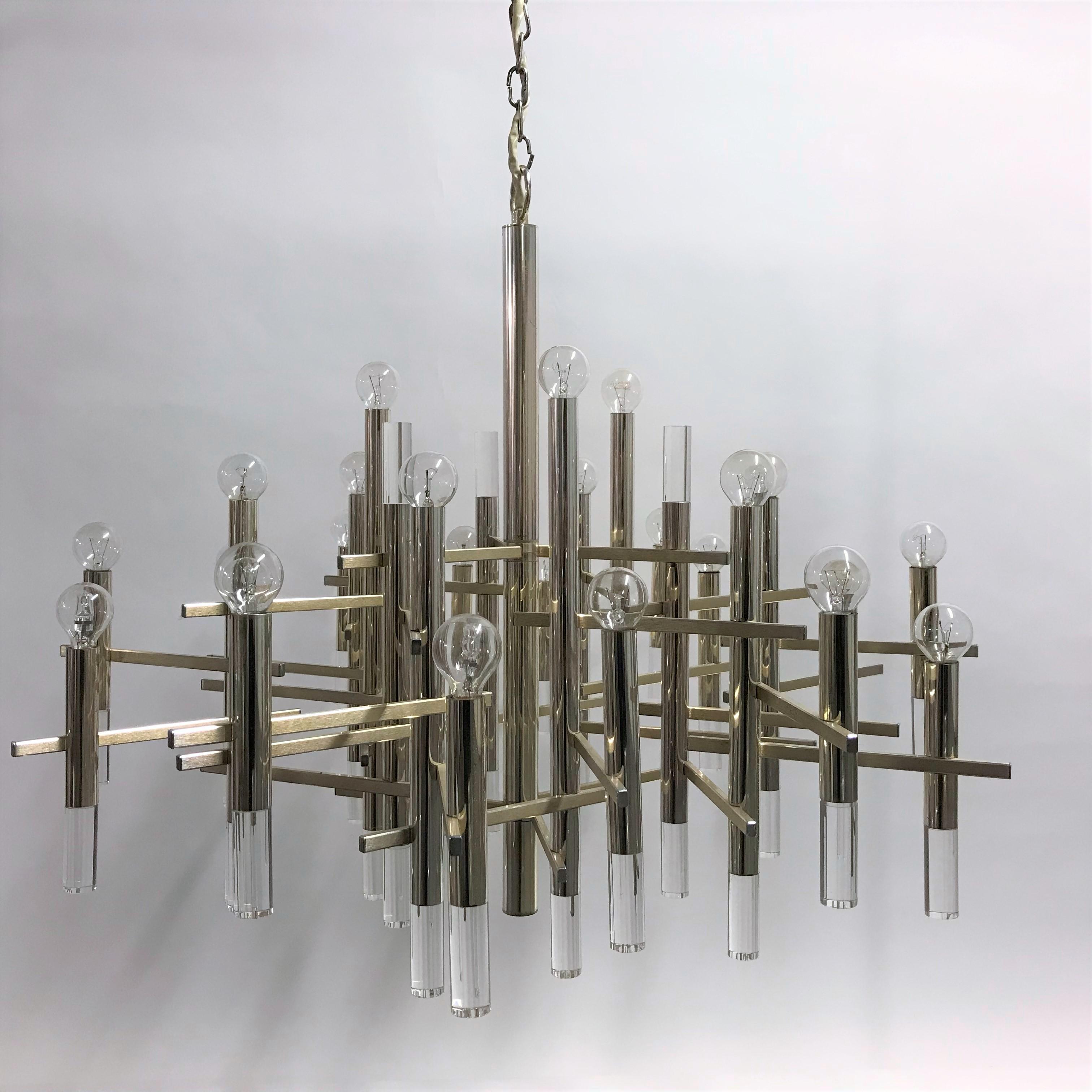 Hollywood Regency Large Gaetano Sciolari Chandelier in Chrome and Lucite , 1960s