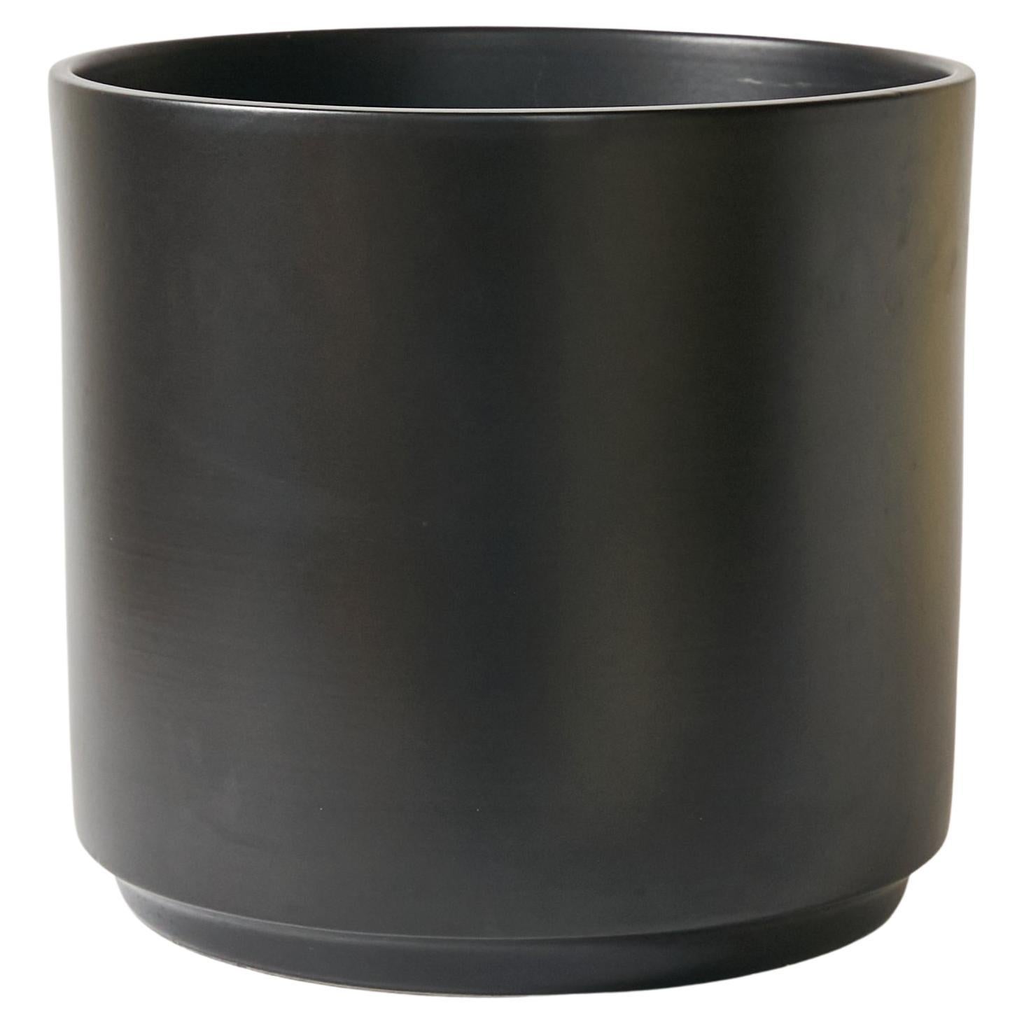 Large Gainey Planter in Satin Black Glaze, California Architectural Pottery For Sale