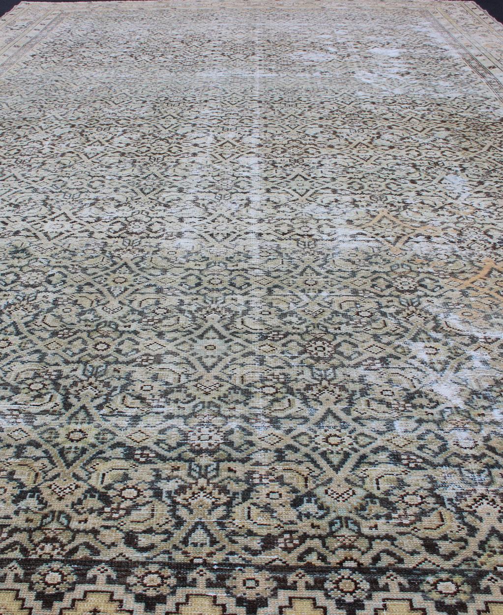 Grand tapis de couloir persan Malayer galerie avec motif Herati dans les tons gris et terreux 7