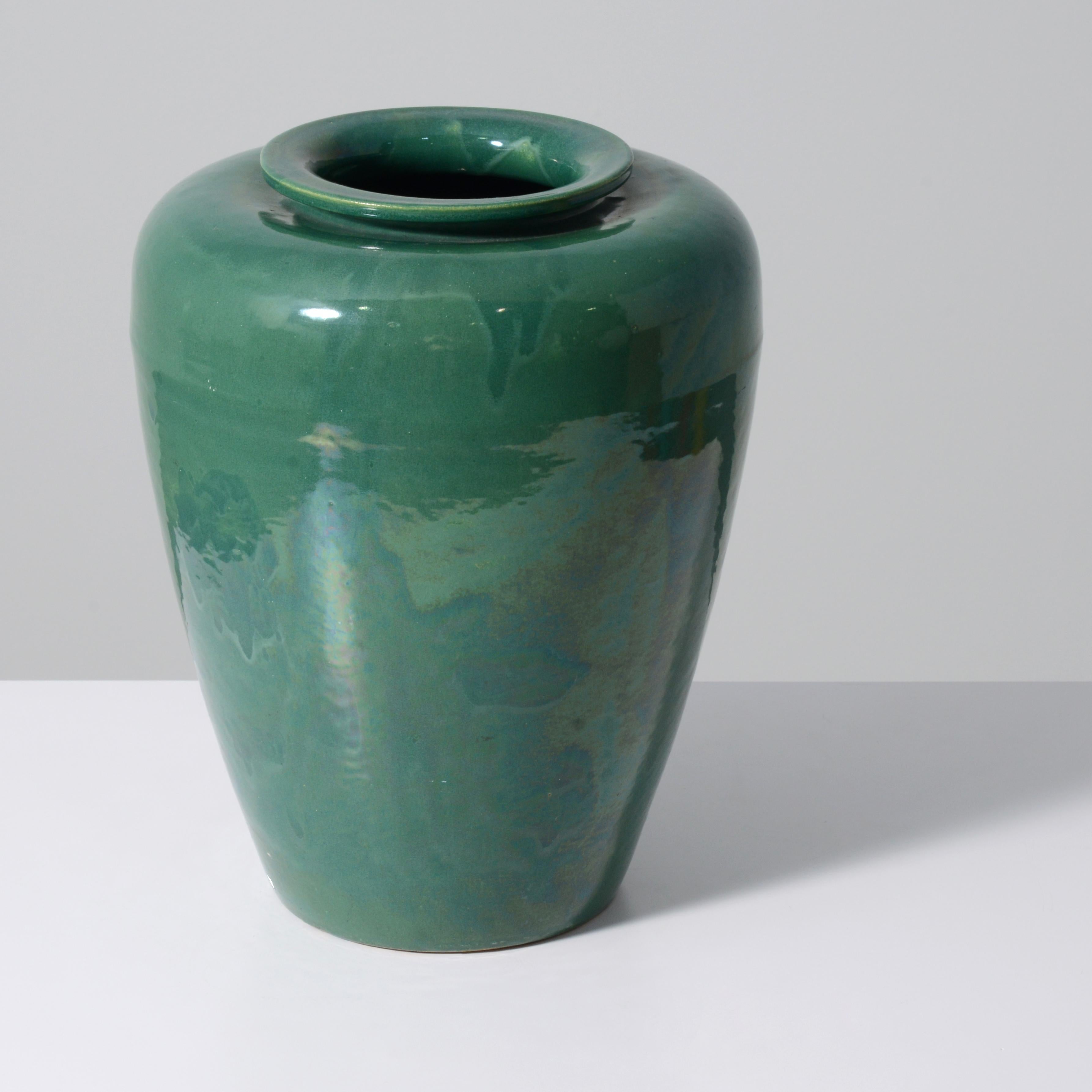 Arts and Crafts Grands vases / jarres à huile de Garden City Pottery, 18 