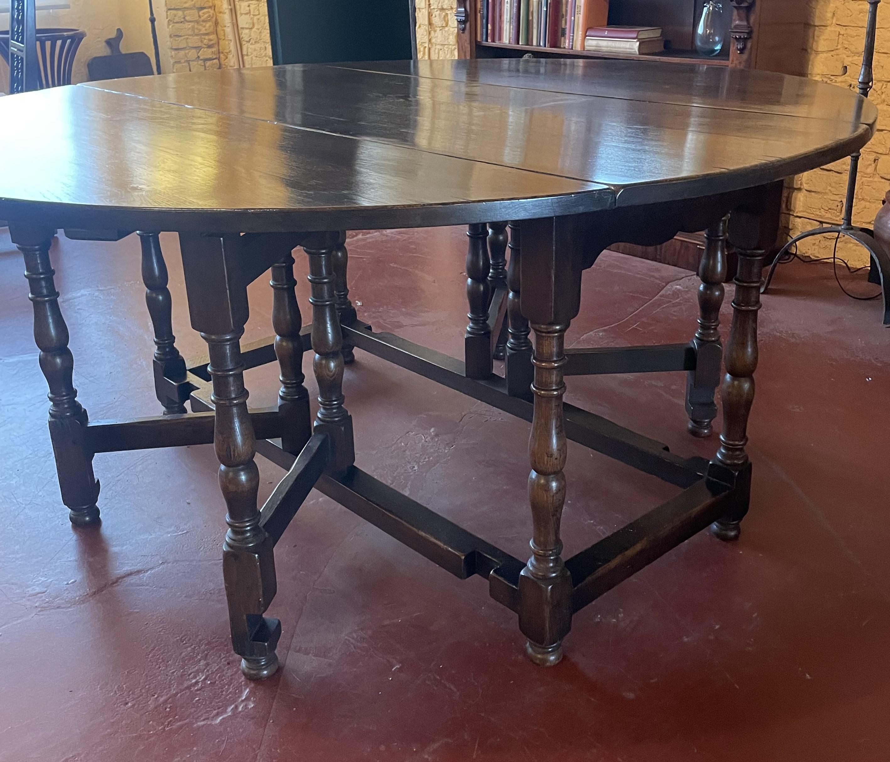 Large Gateleg Table In Oak For Sale 3