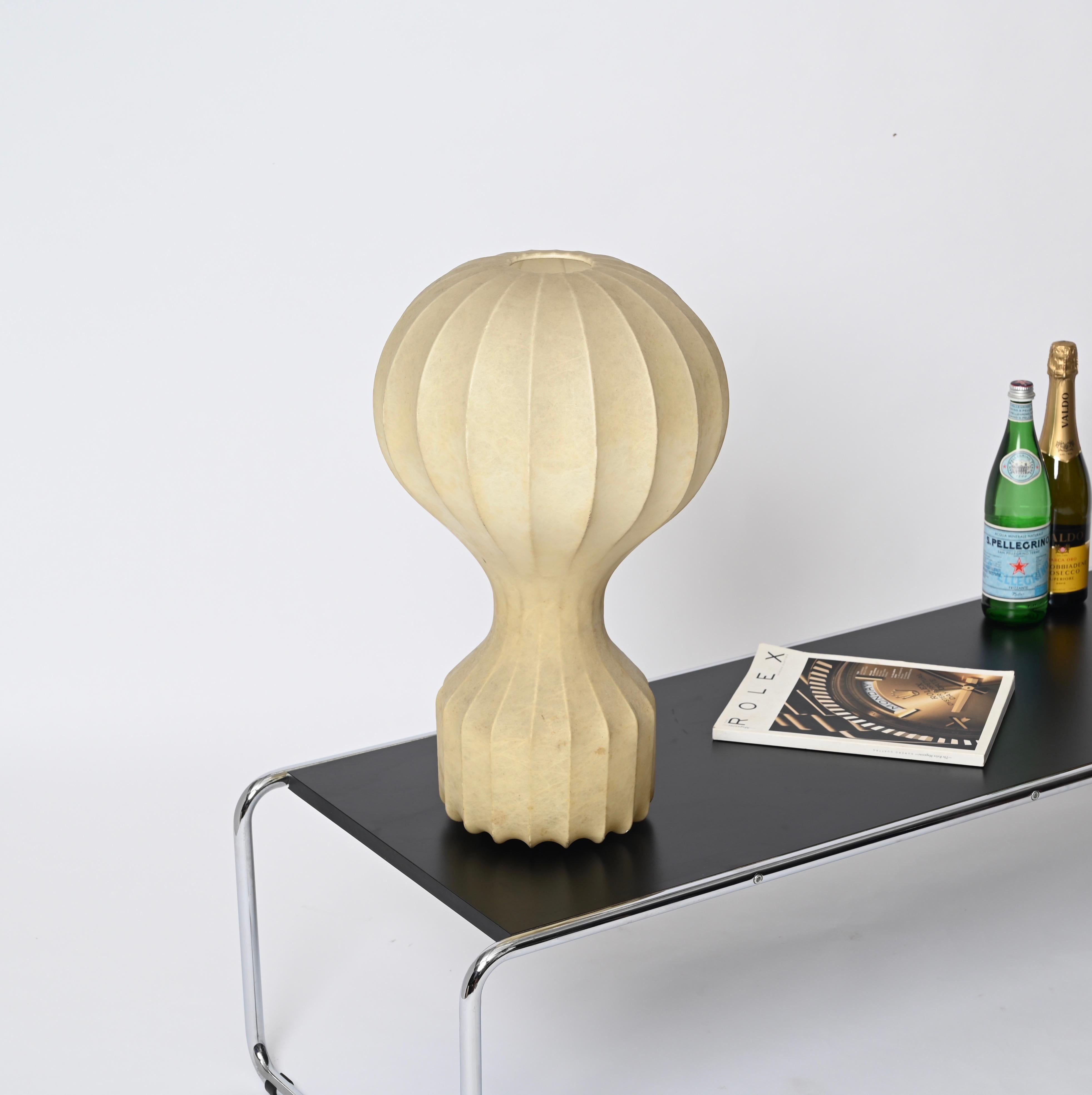 Grandi lampade da tavolo Gatto Beige Cocoon di Castiglioni per Flos, Italia anni '60 in vendita 9