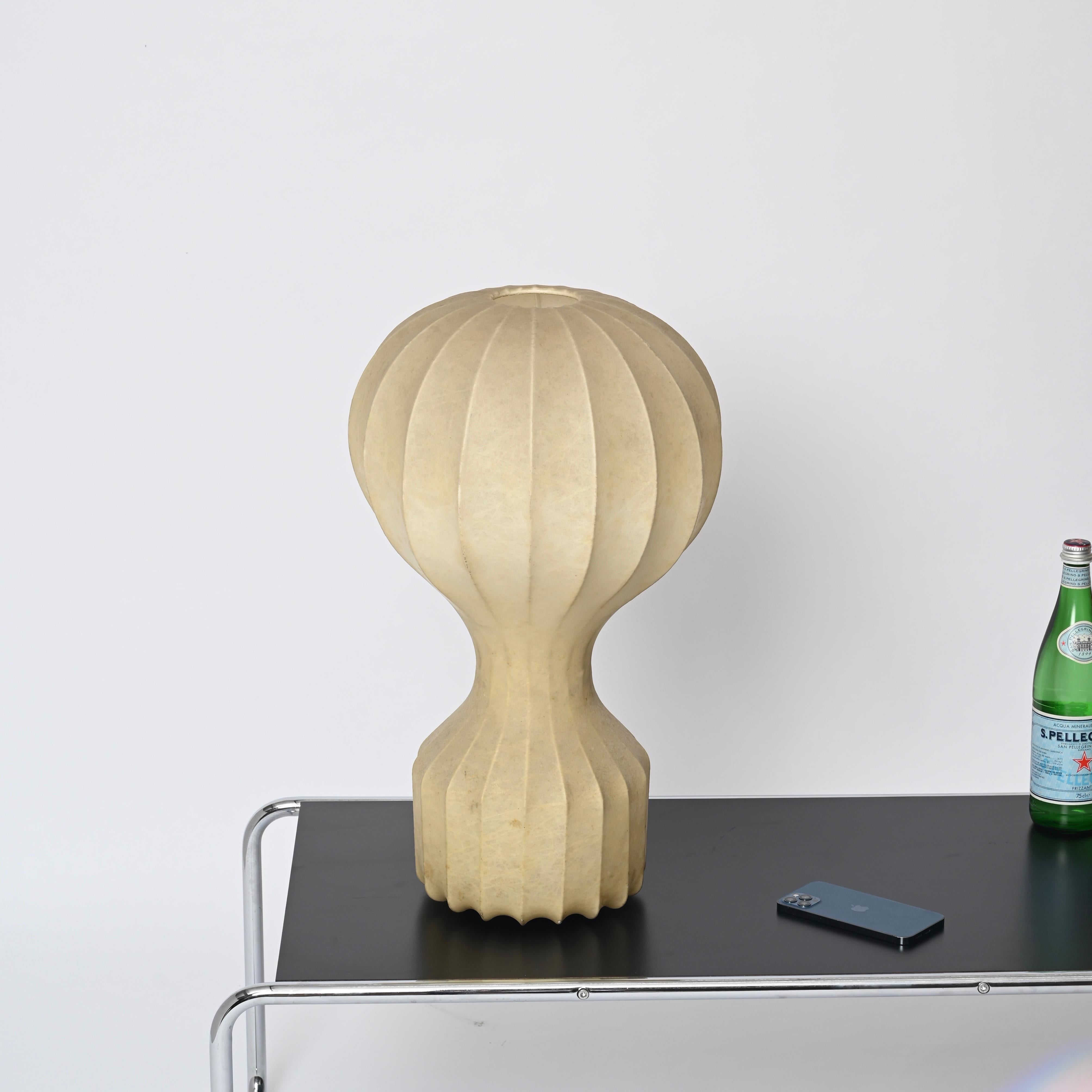 Grandi lampade da tavolo Gatto Beige Cocoon di Castiglioni per Flos, Italia anni '60 in vendita 6
