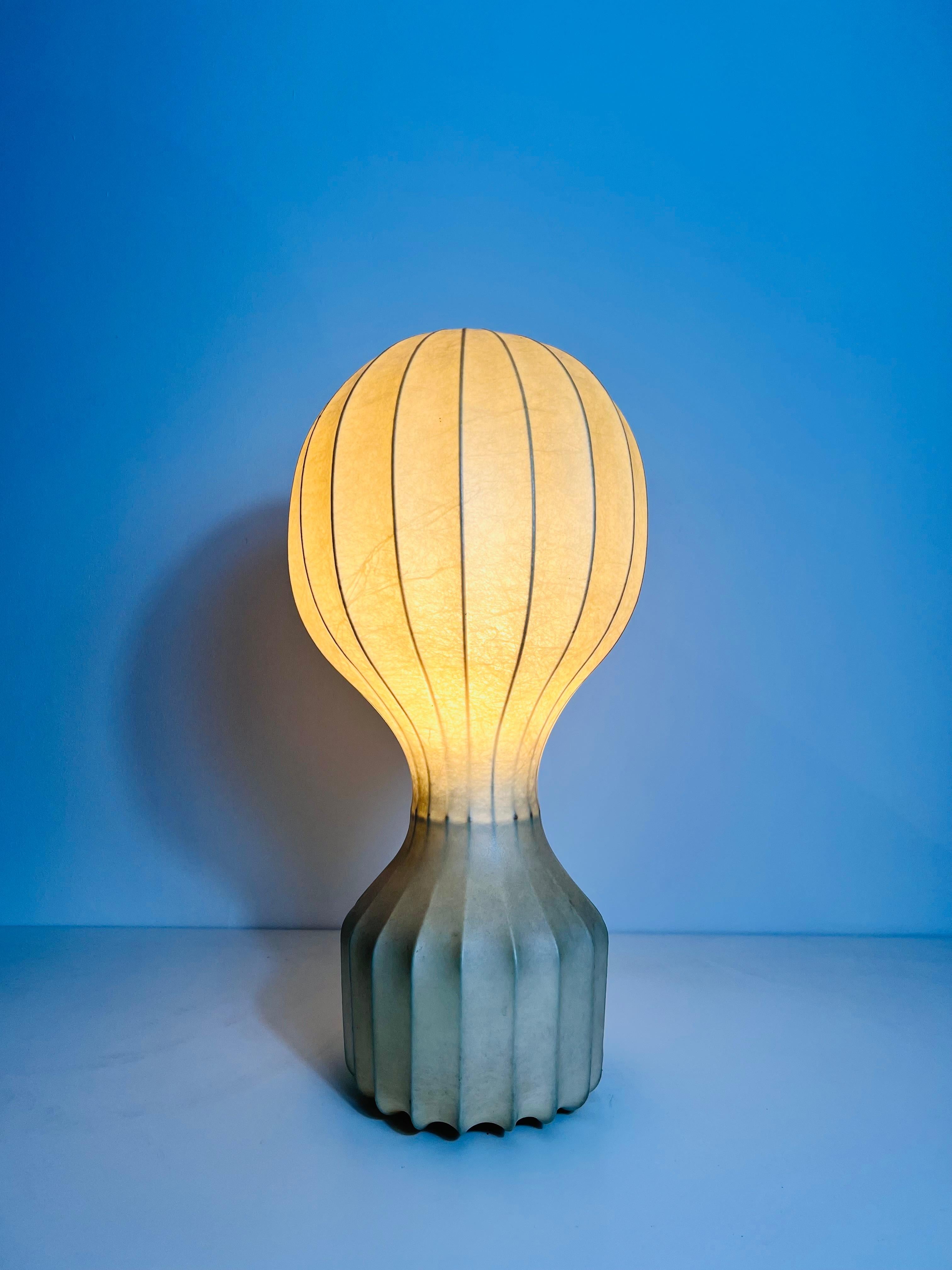 Lampada da tavolo grande Gatto Cocoon di Achille and Pier Giacomo Castiglioni, anni '60 in vendita 11