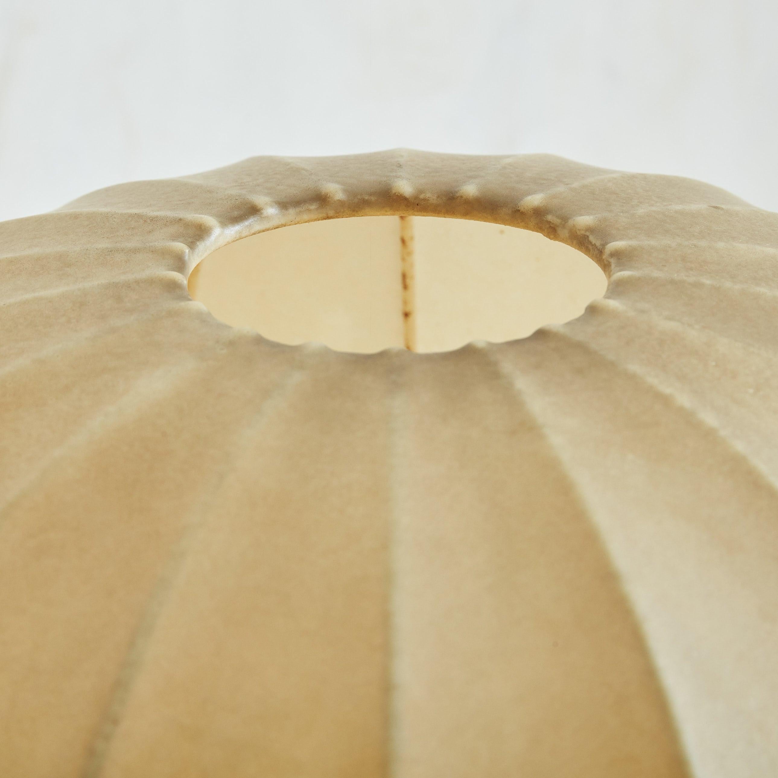 Large ‘Gatto’ Cocoon Table Lamp by Achille & Pier Giacomo Castiglioni for Flos In Good Condition For Sale In Chicago, IL